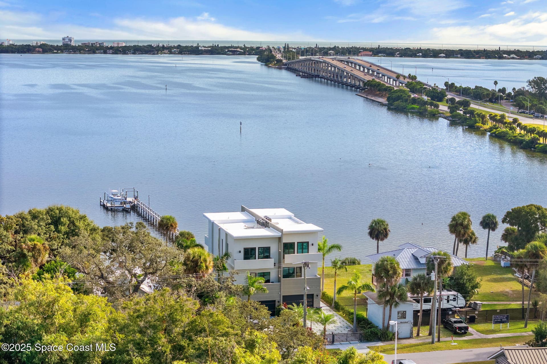 1807 Riverview Drive photo 5