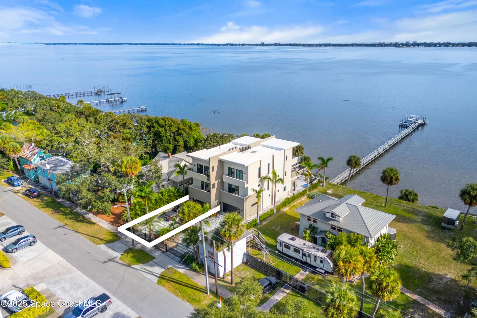 1807 Riverview Drive photo 10