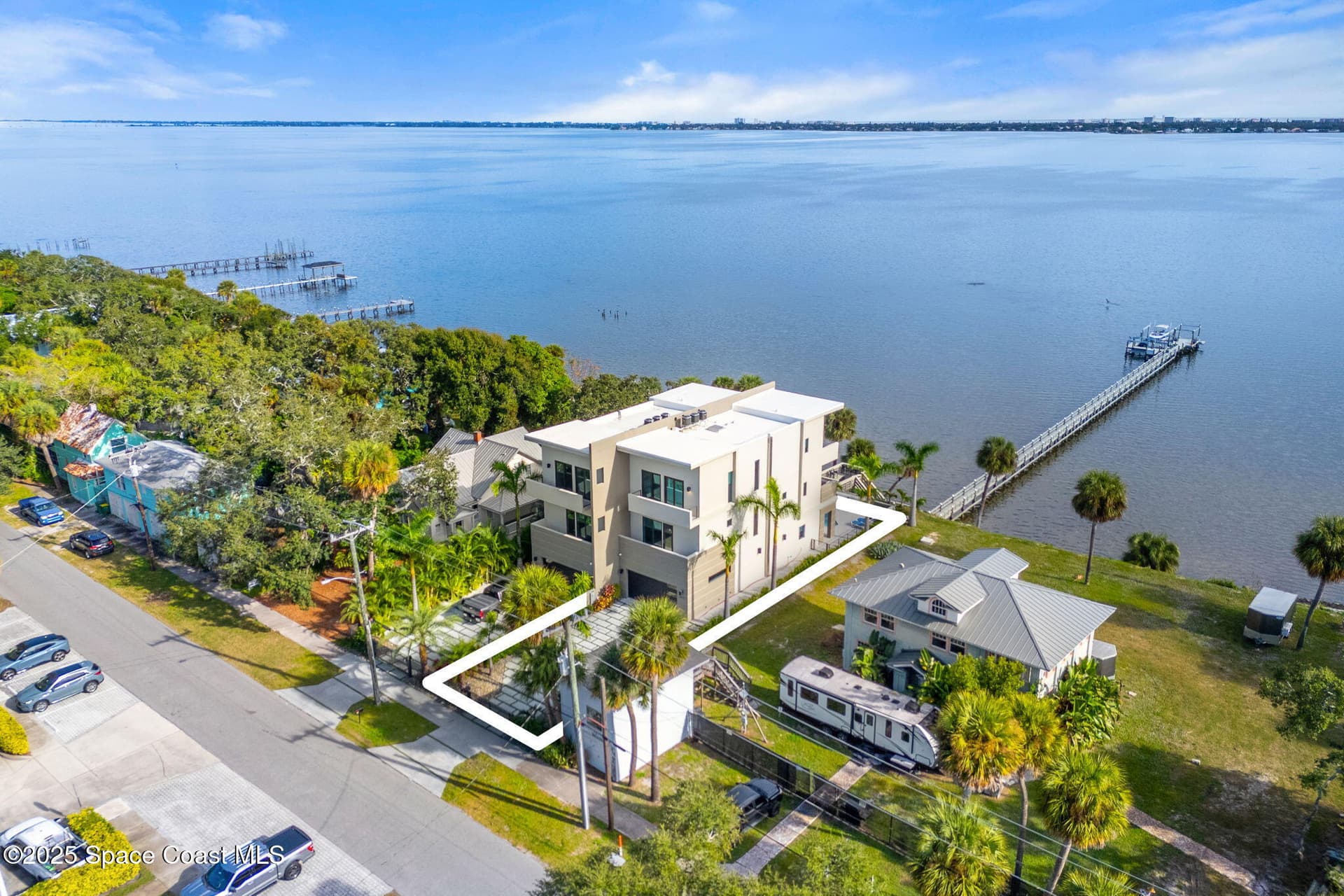 1809 Riverview Drive photo 9