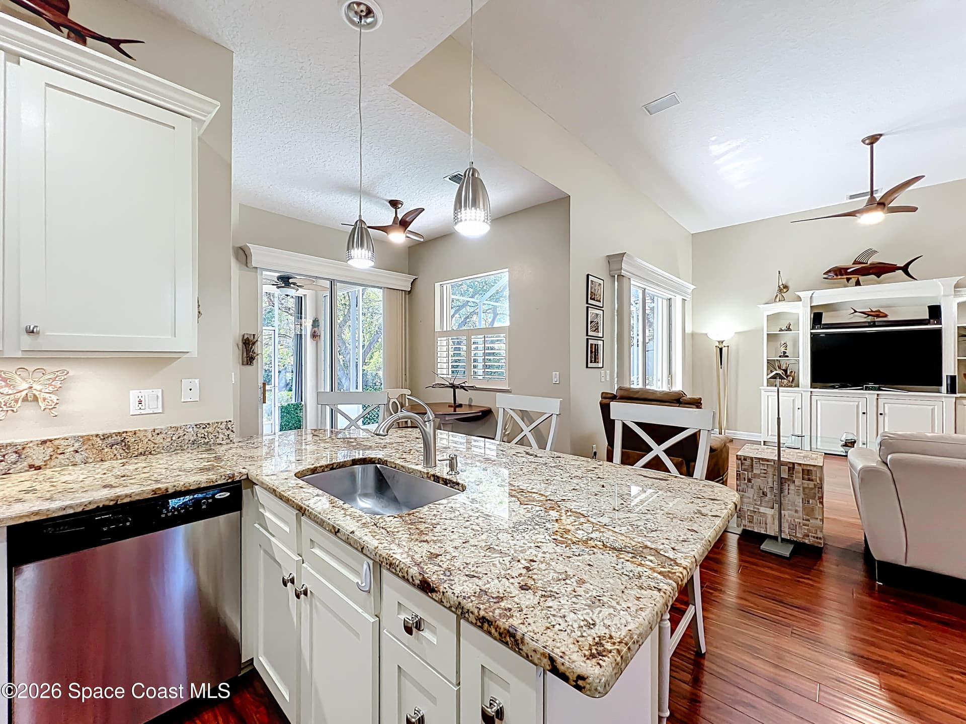 383 Pentland Drive photo 18