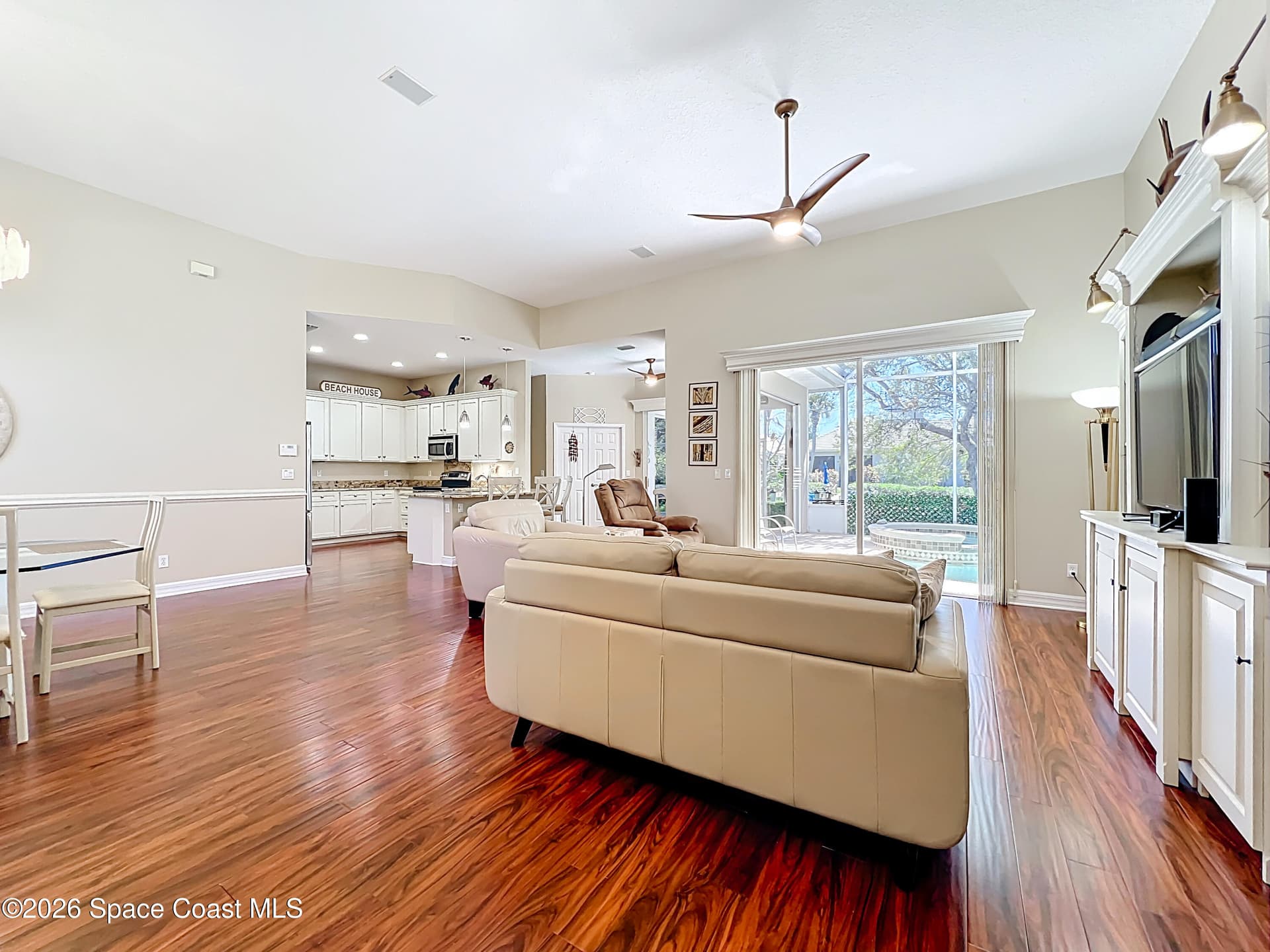 383 Pentland Drive photo 8