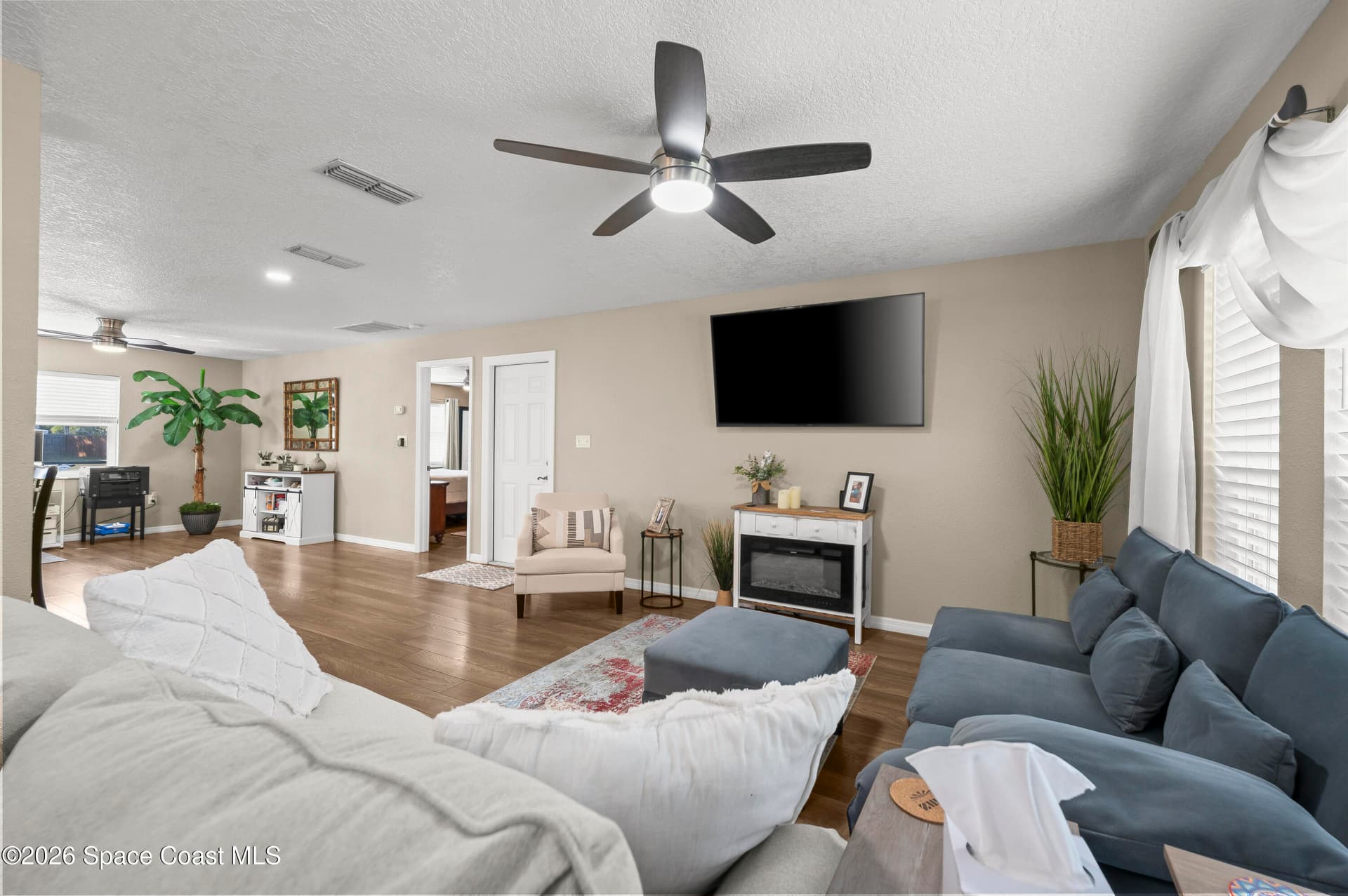 2245 Chevalier Place photo 9