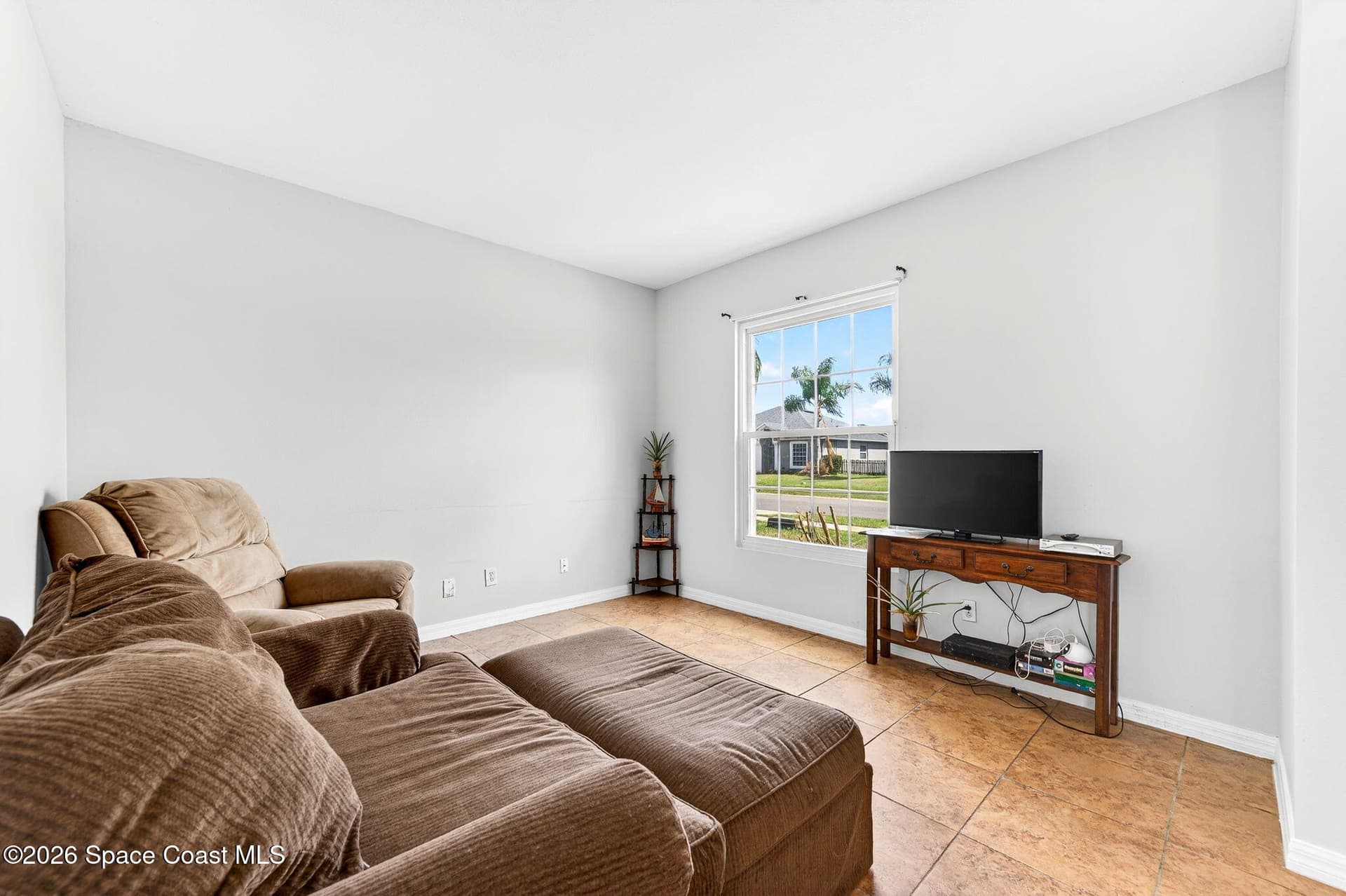 4021 Caparosa Circle photo 5