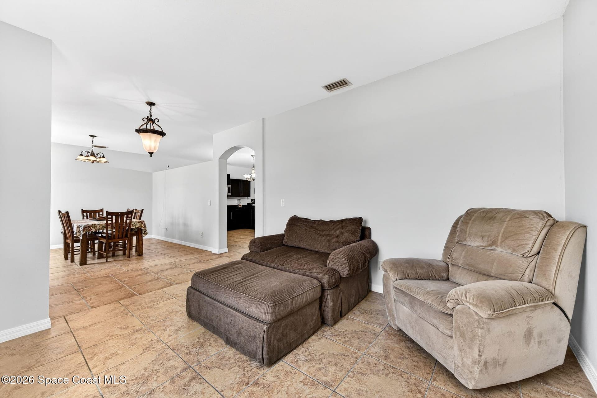 4021 Caparosa Circle photo 6