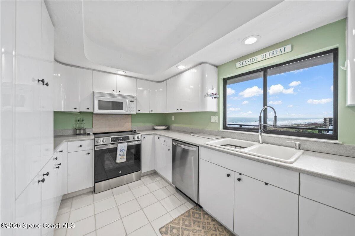 2100 N Atlantic Avenue 901 photo 13