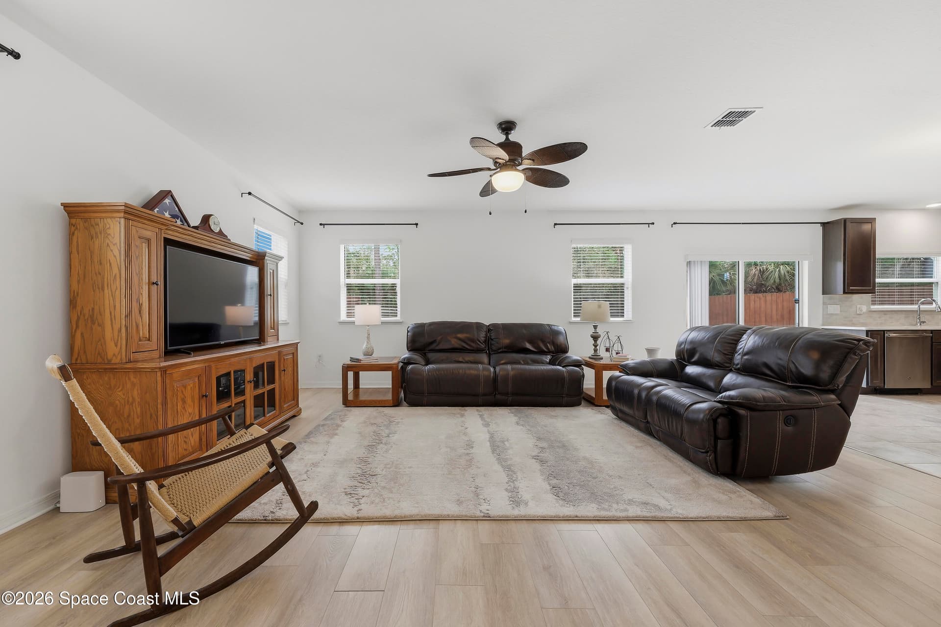 5573 Reagan Avenue photo 9