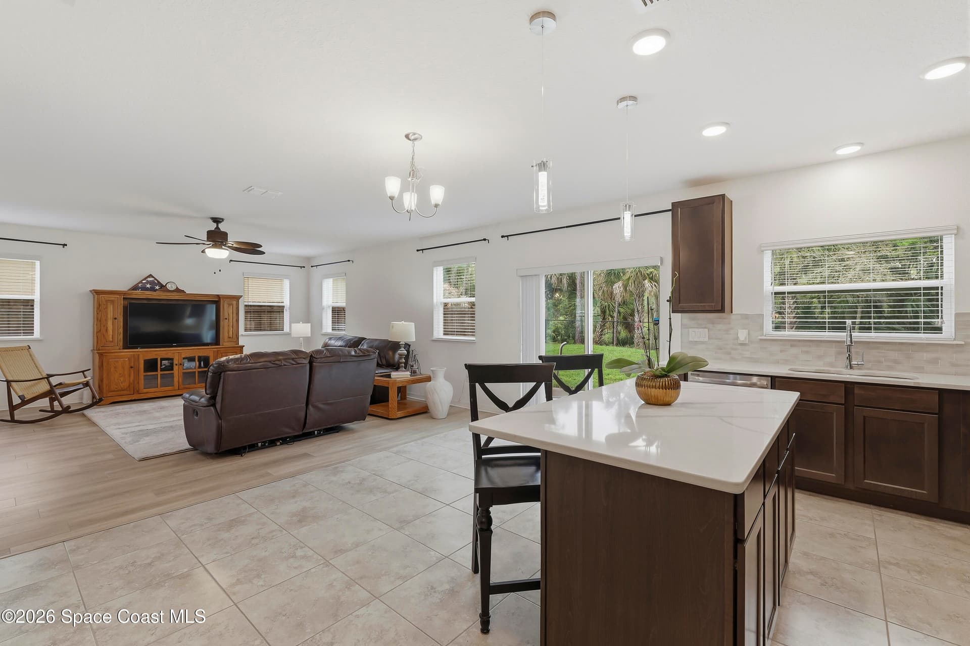 5573 Reagan Avenue photo 18