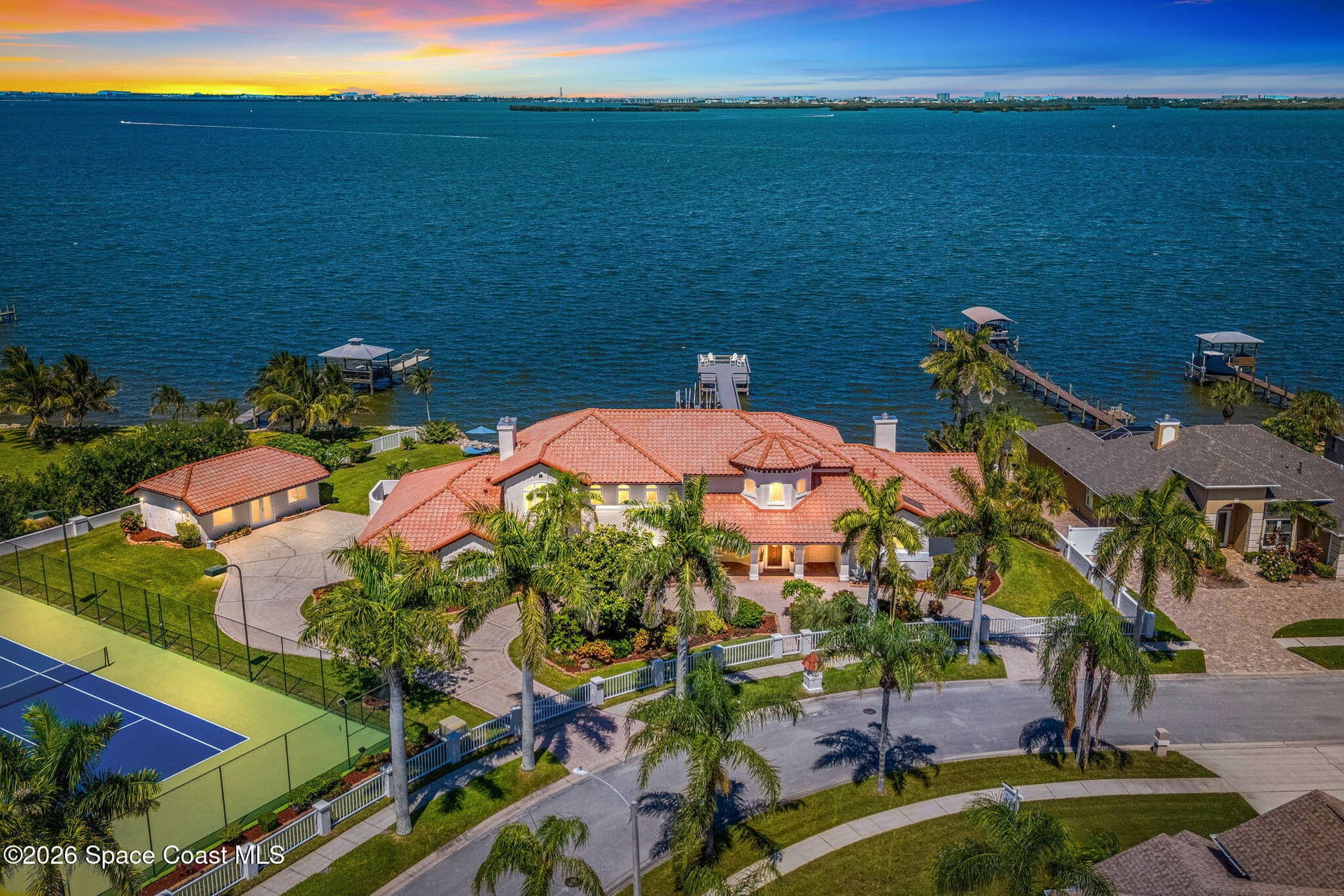 1840 Harbor Point Drive photo 2