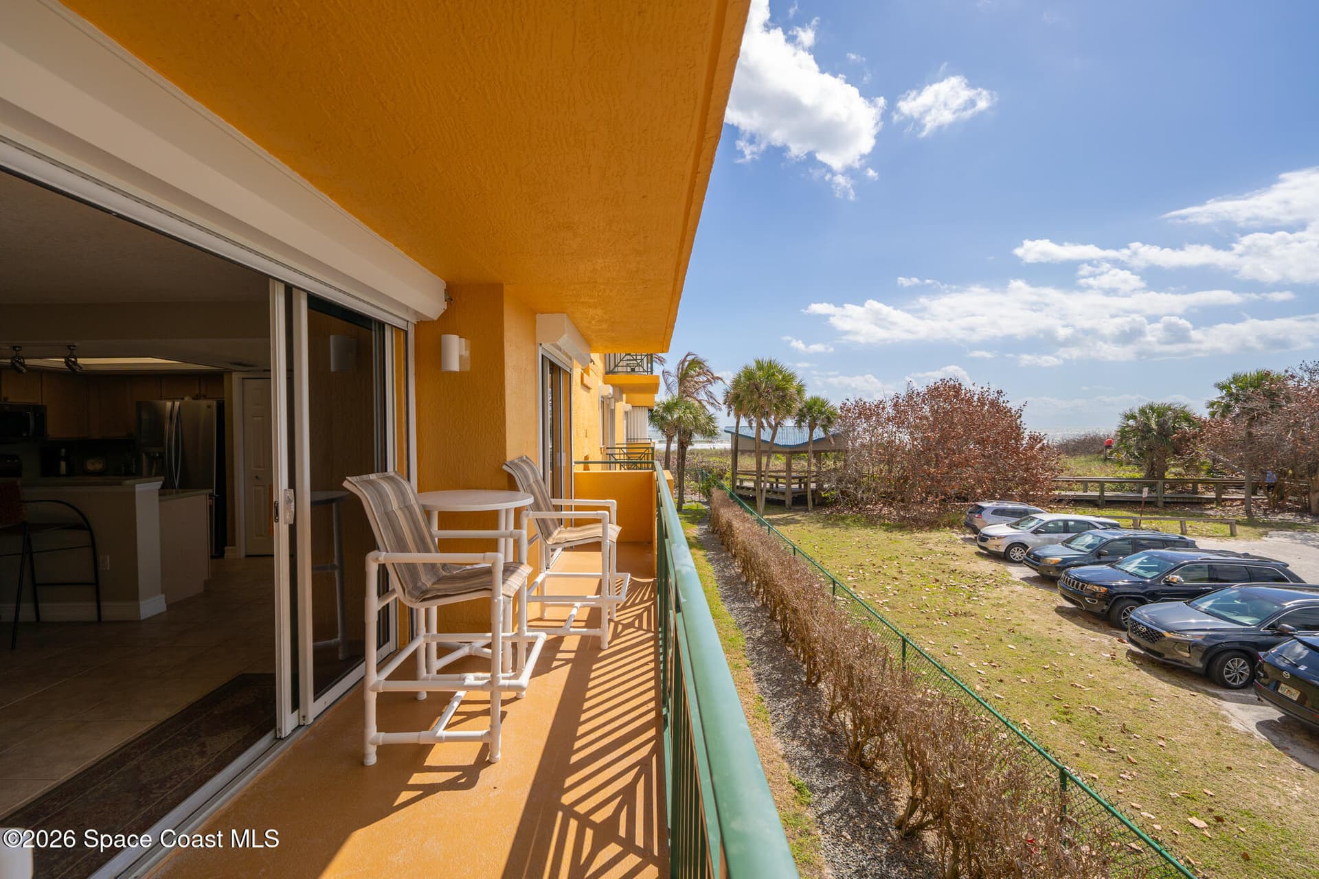 8472 Ridgewood Avenue 201 photo 2