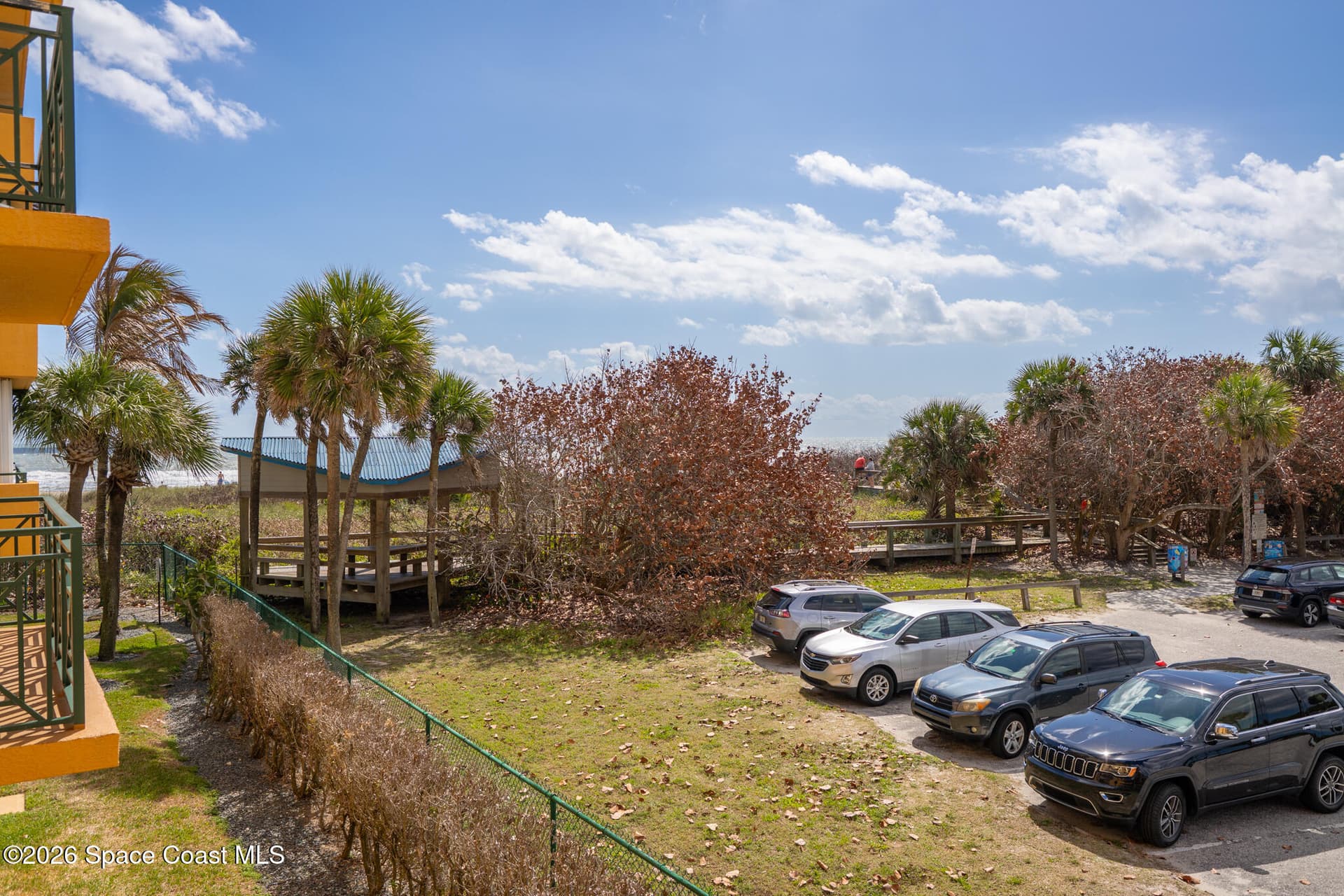 8472 Ridgewood Avenue 201 photo 3