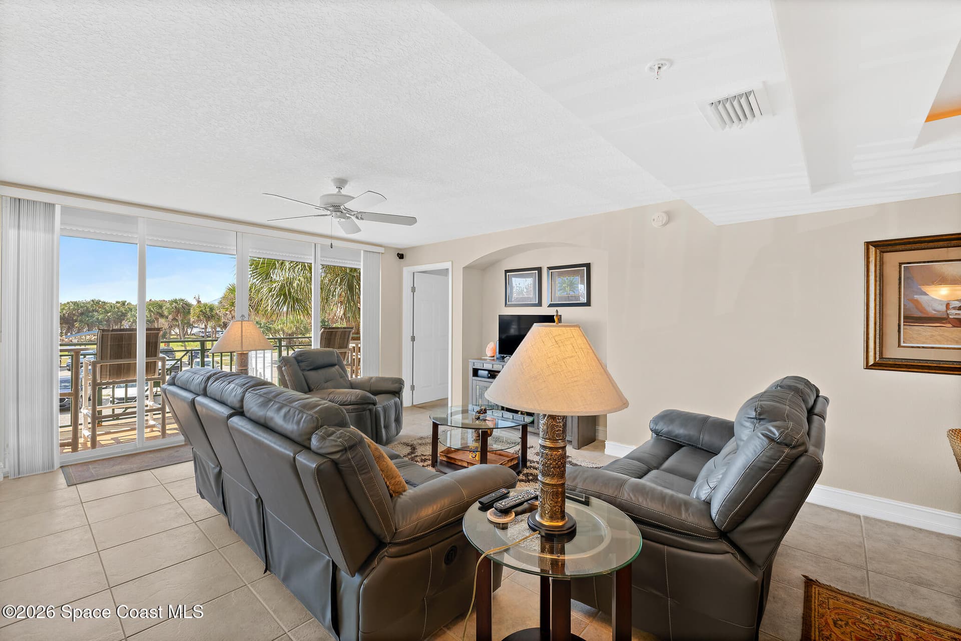 8472 Ridgewood Avenue 201 photo 13