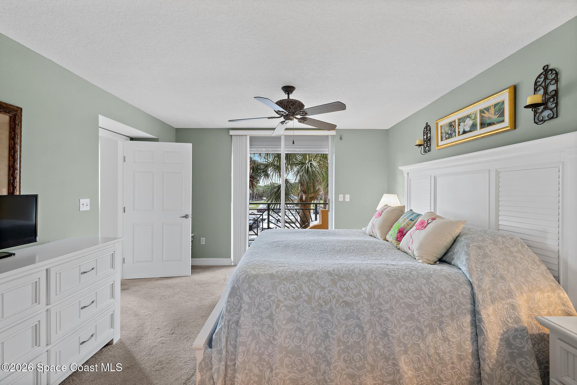 8472 Ridgewood Avenue 201 photo 22