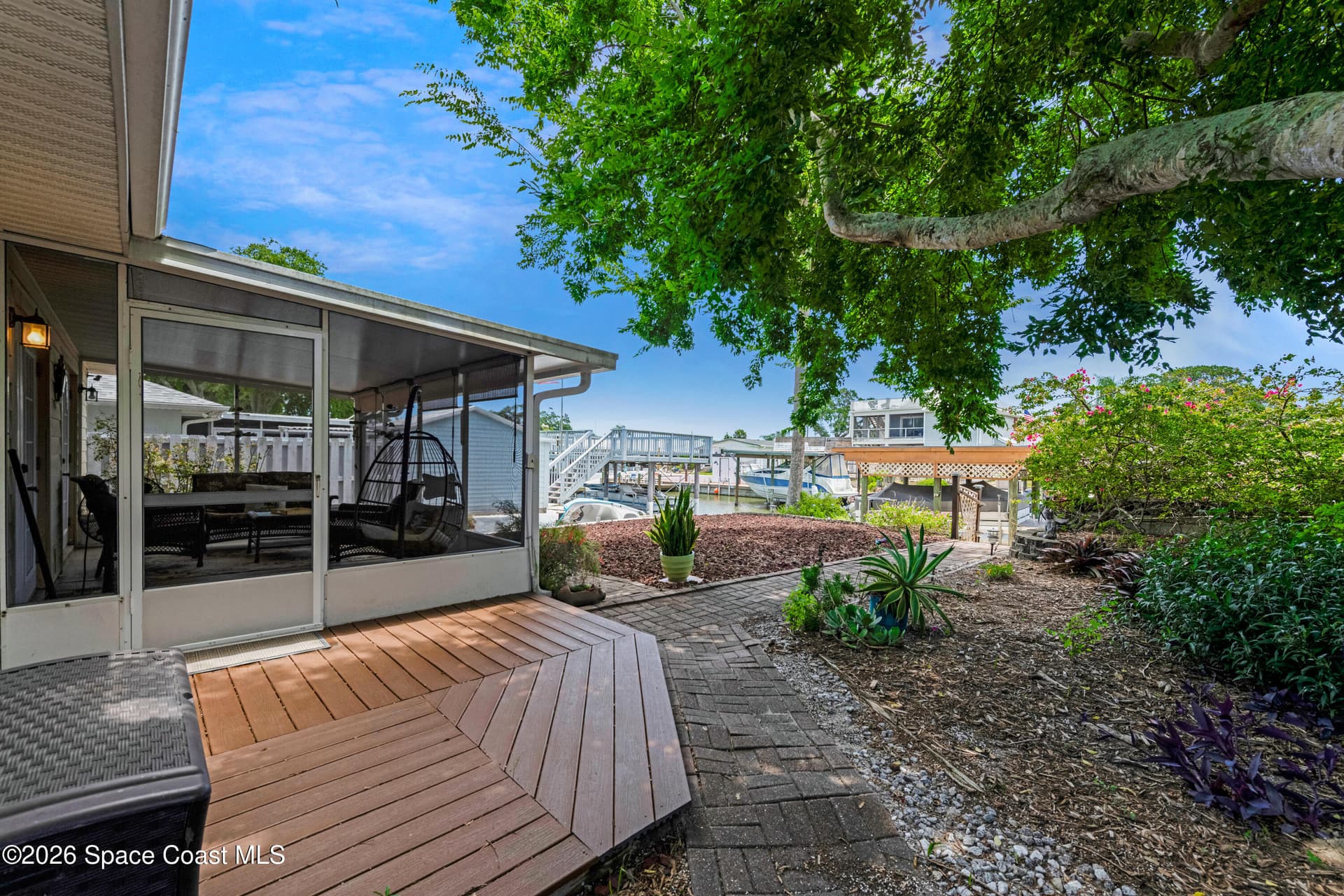 235 Randle Avenue photo 23