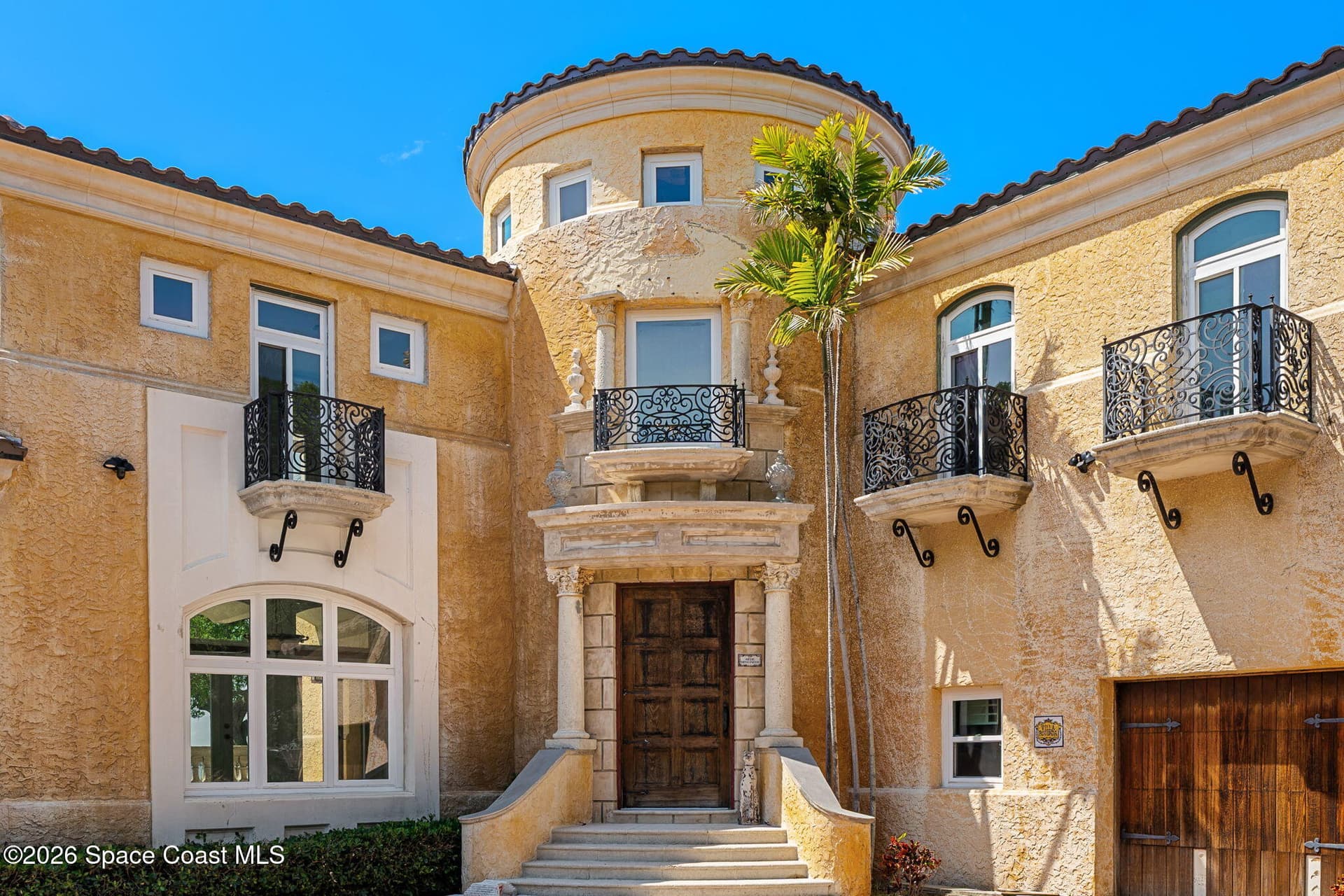 1000 N Riverside Drive photo 16