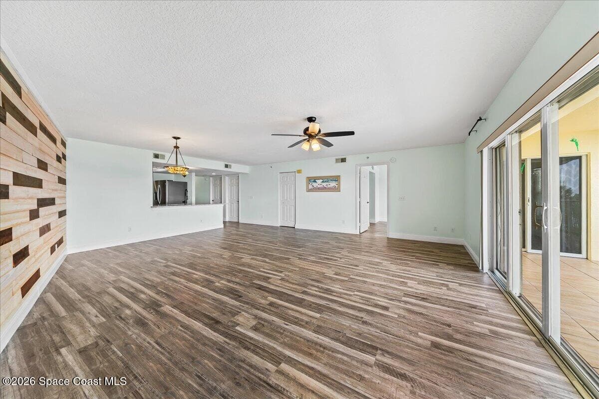 102 Riverside Drive 203 photo 17