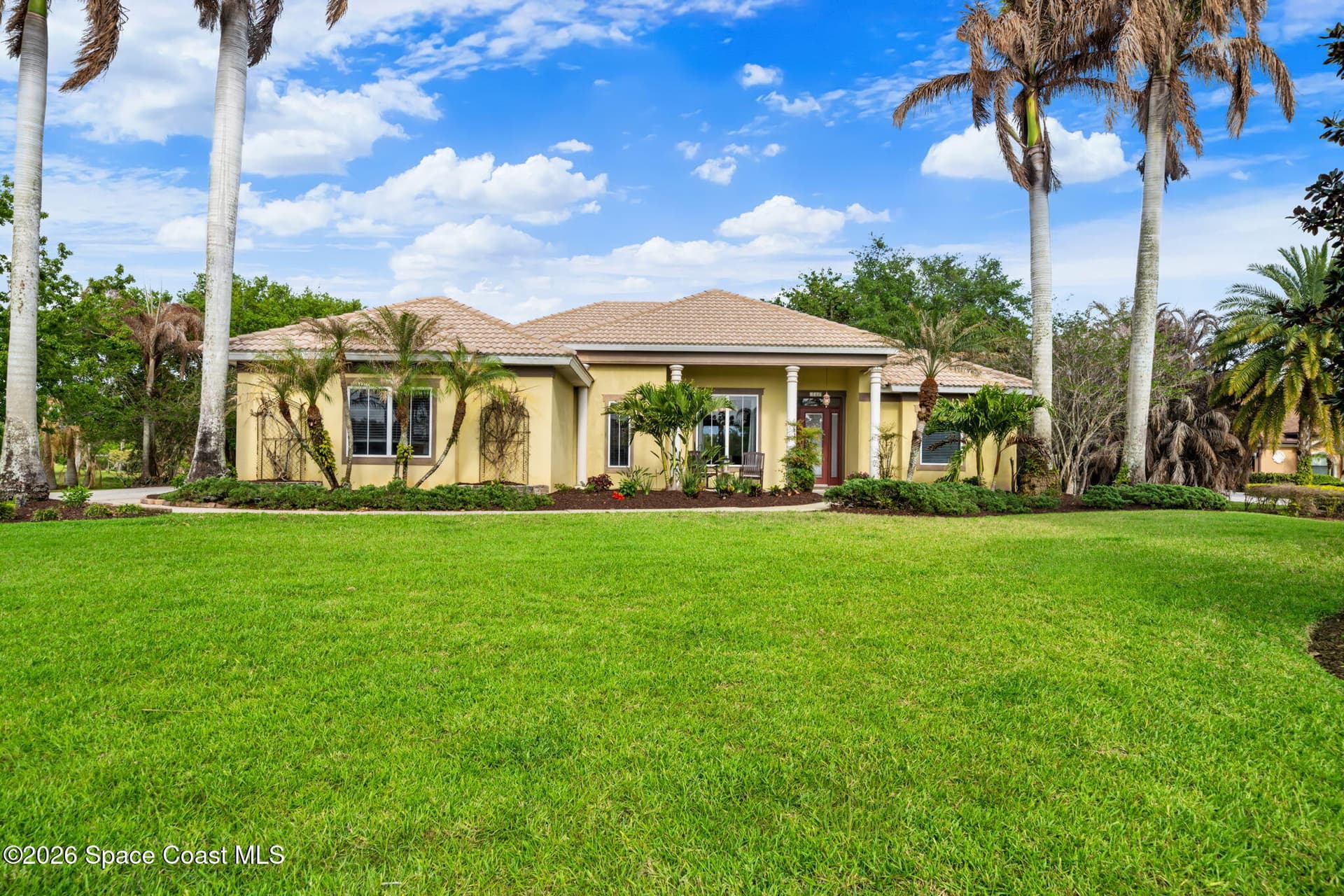 5177 Royal Paddock Way photo 2