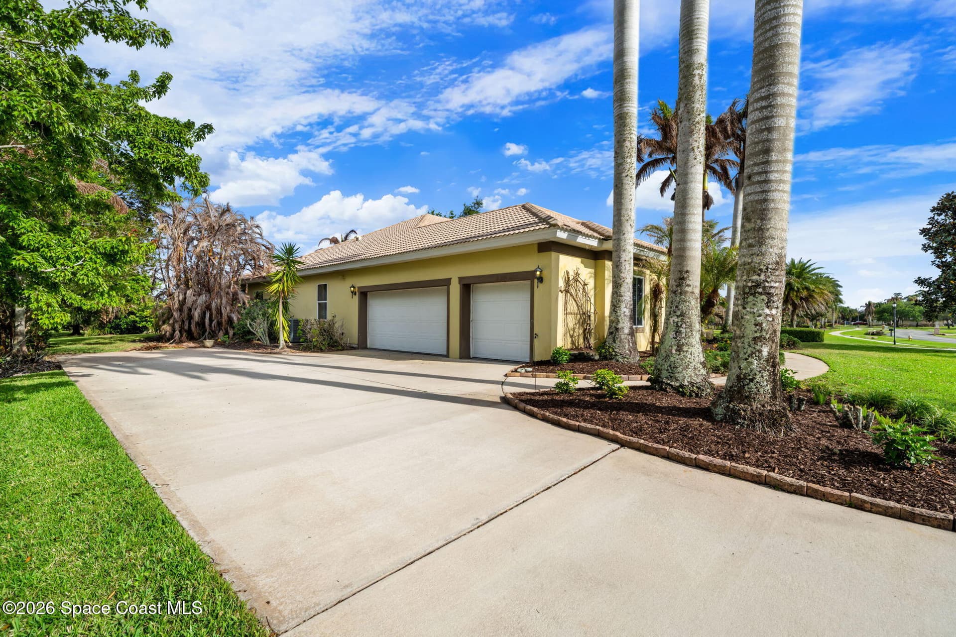 5177 Royal Paddock Way photo 5