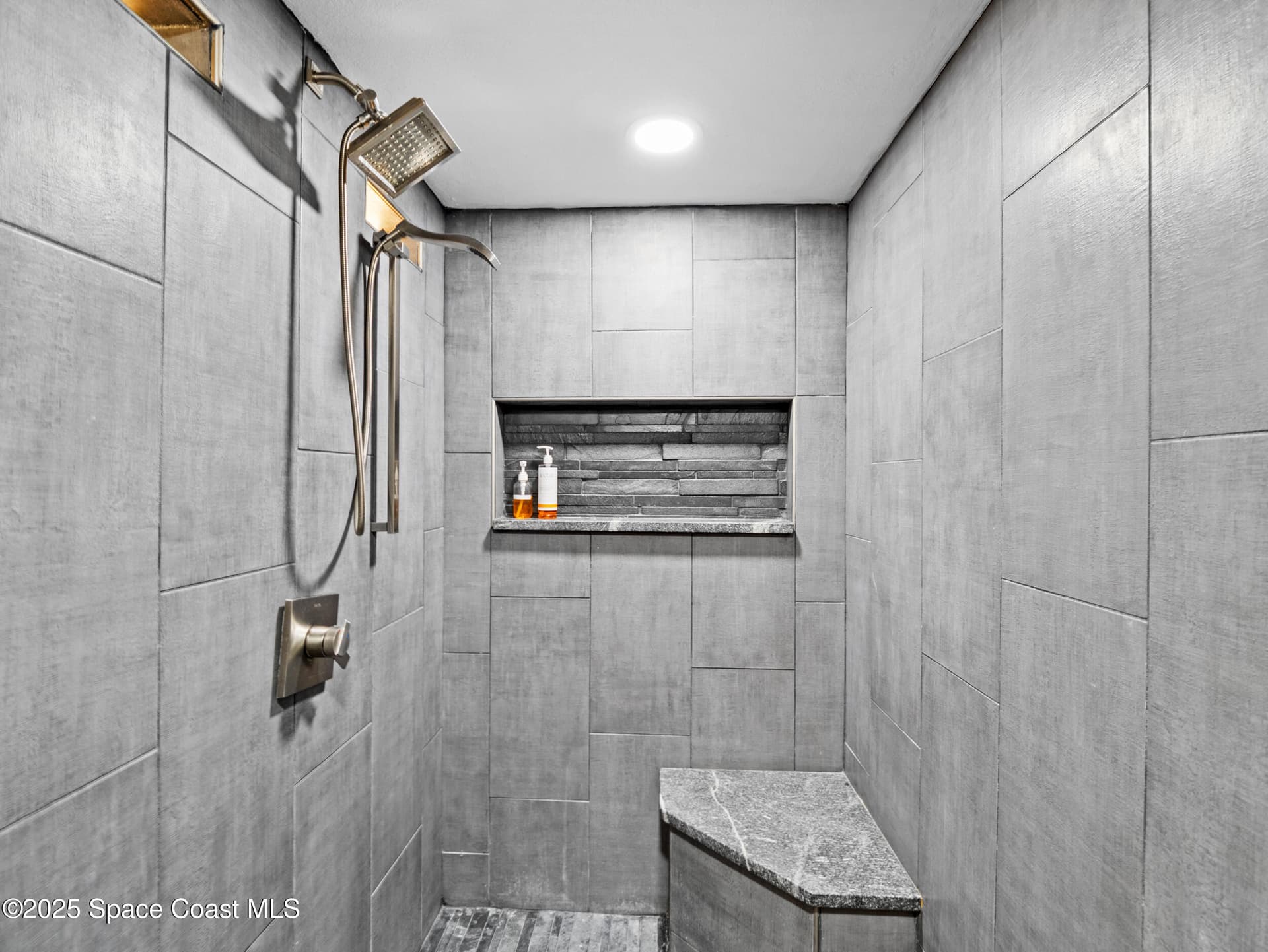 8600 Ridgewood Avenue 3310 photo 21