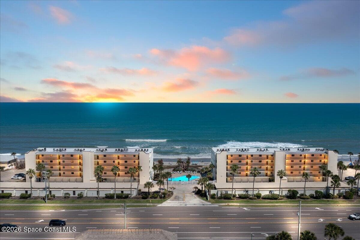 1465 Highway A1A 506 photo 1