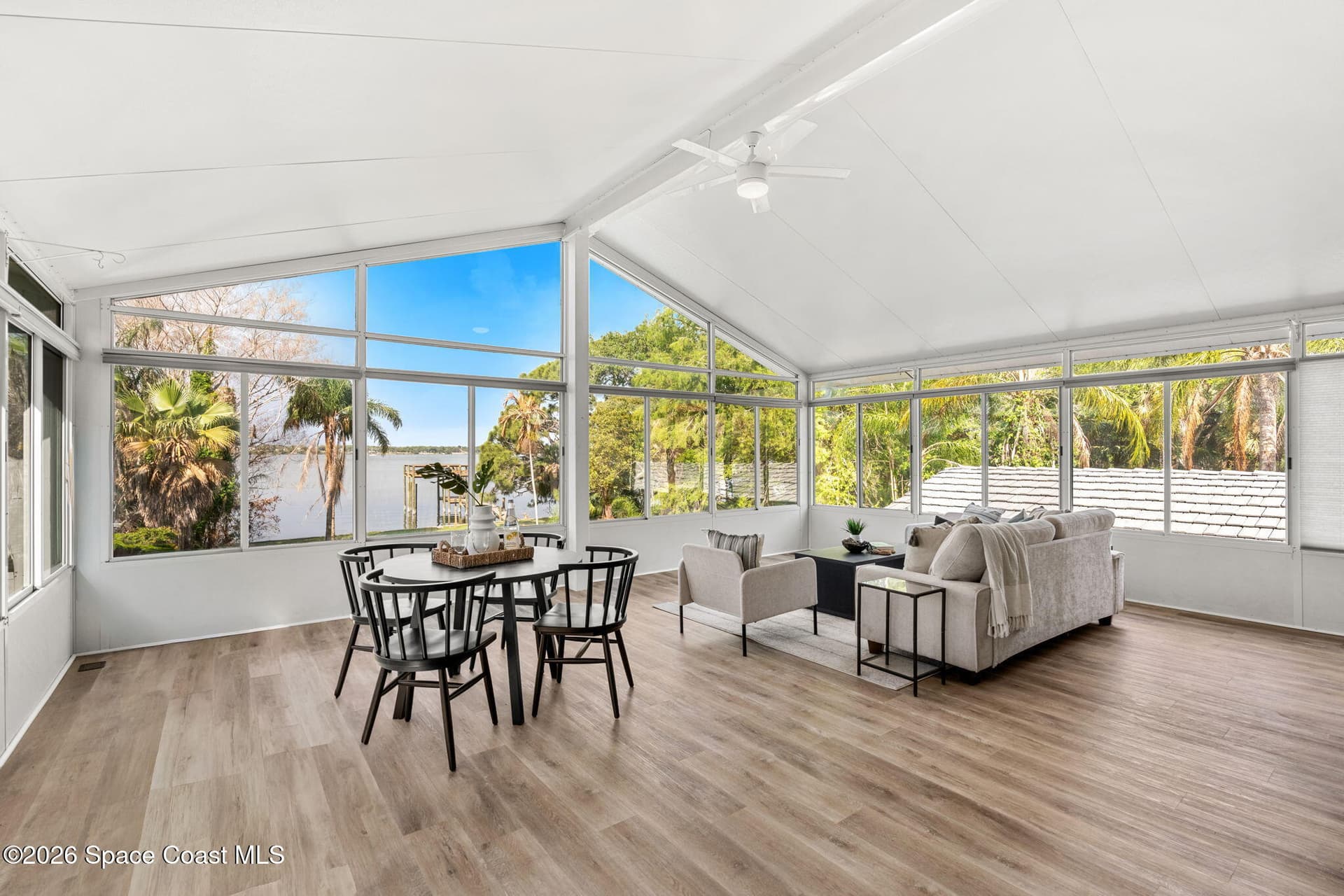 975 Oak Street photo 22