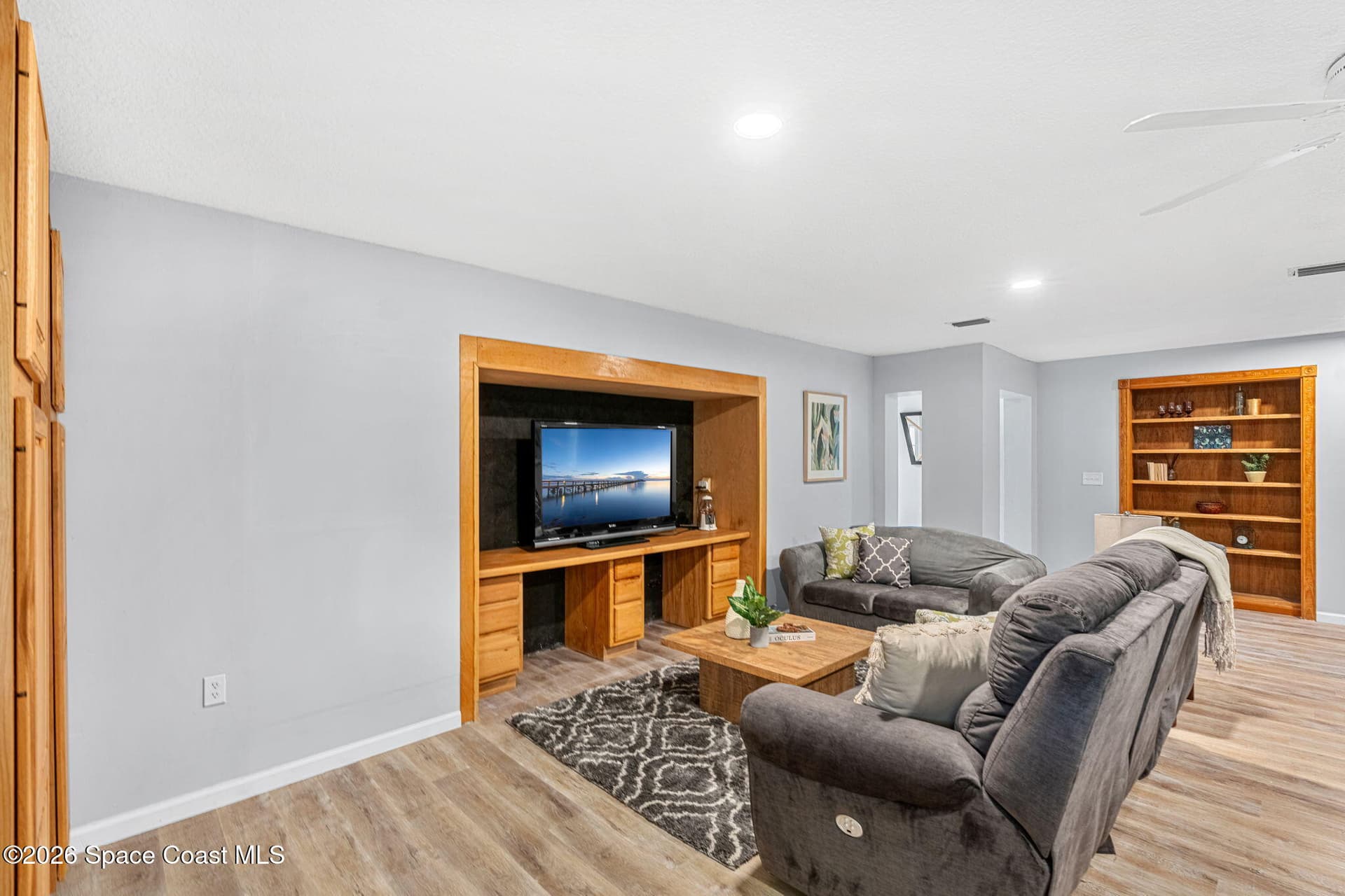 975 Oak Street photo 24