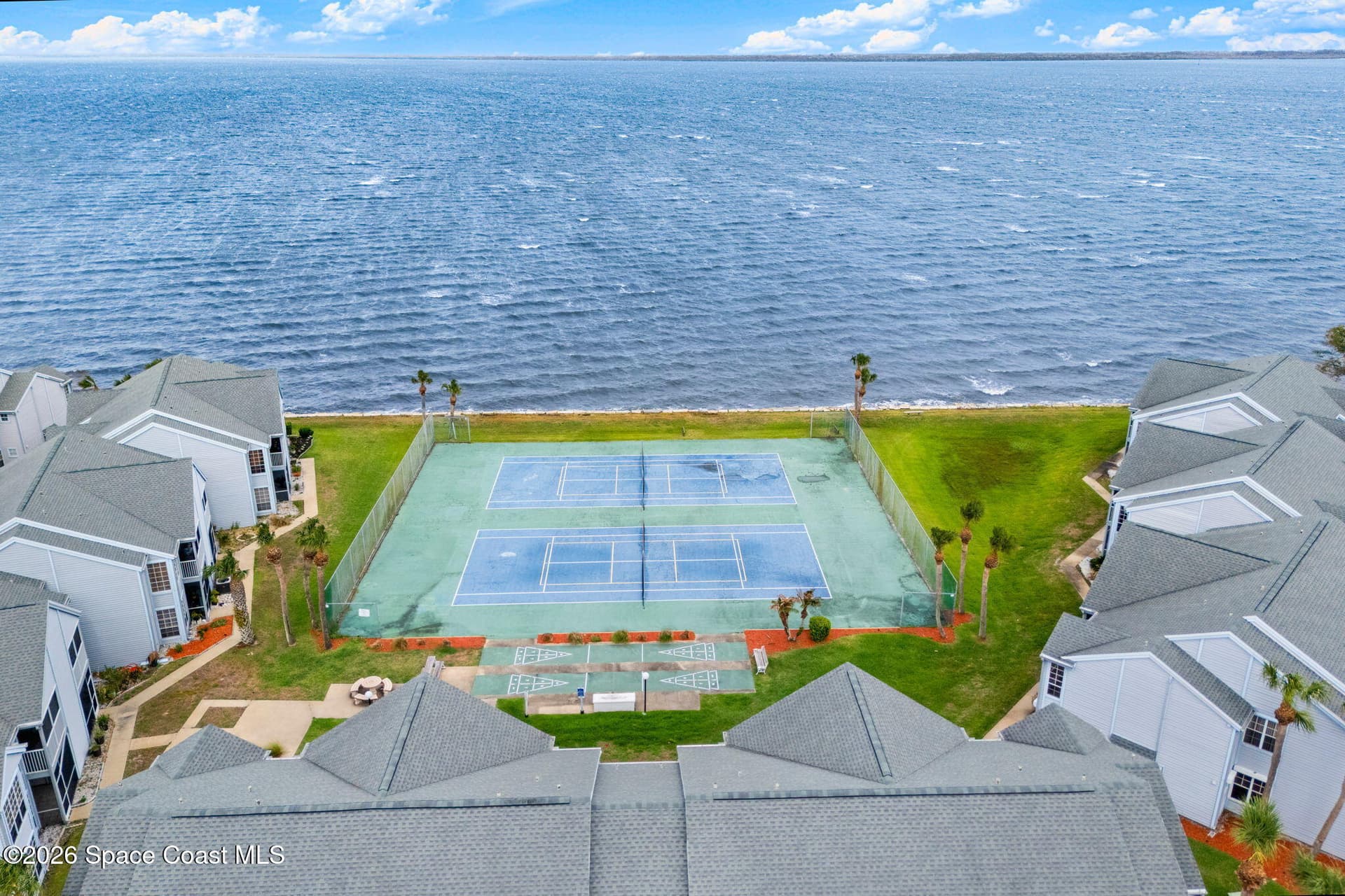 7310 N Highway 1 101 photo 2