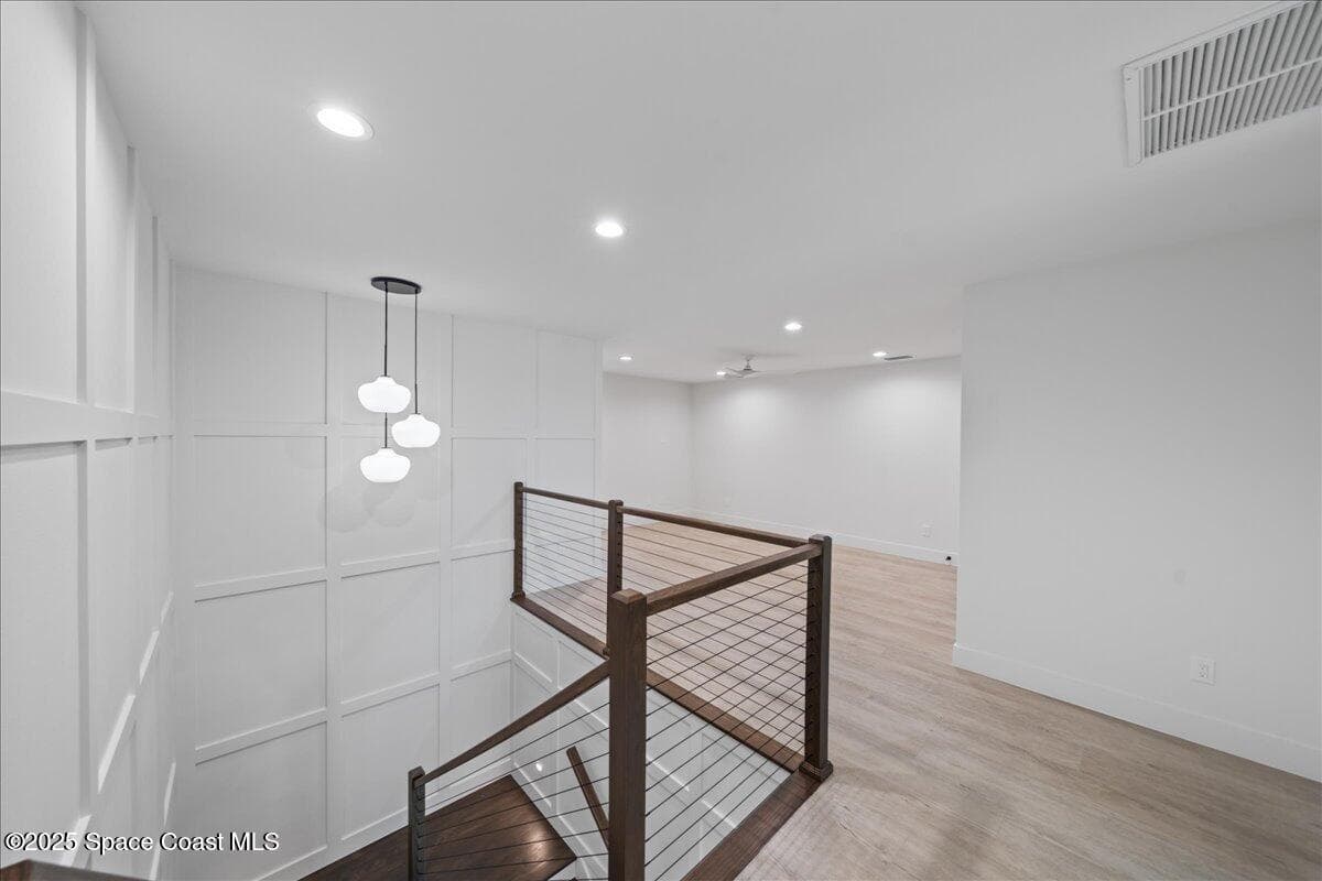 1006 Wave Crest Avenue photo 21