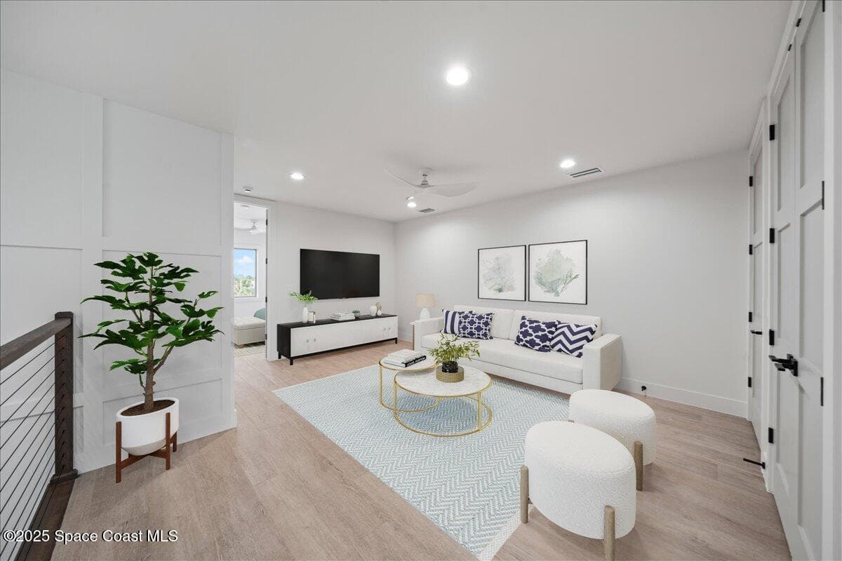1006 Wave Crest Avenue photo 22