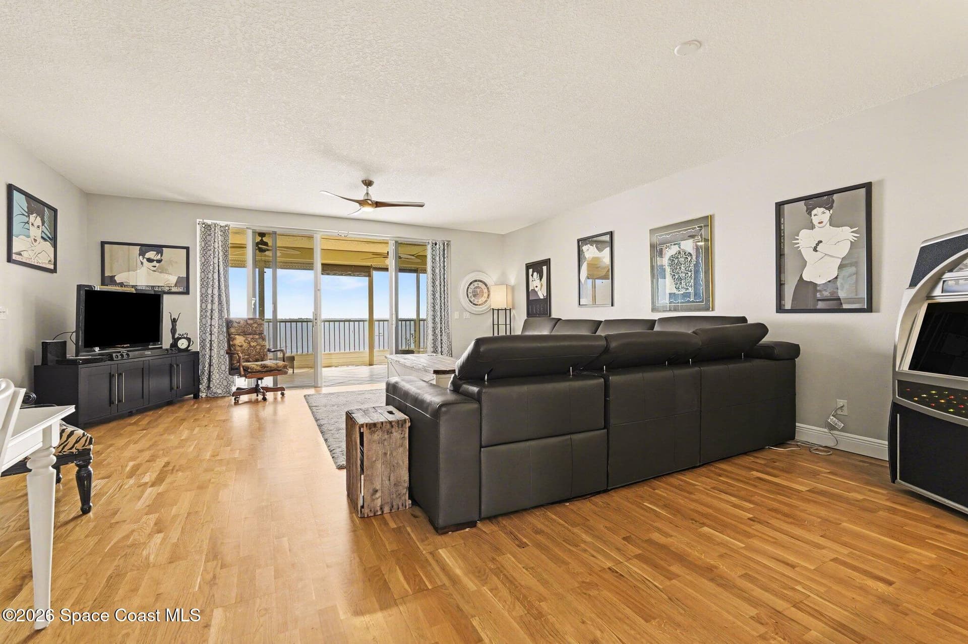 104 Riverside Drive 602 photo 4
