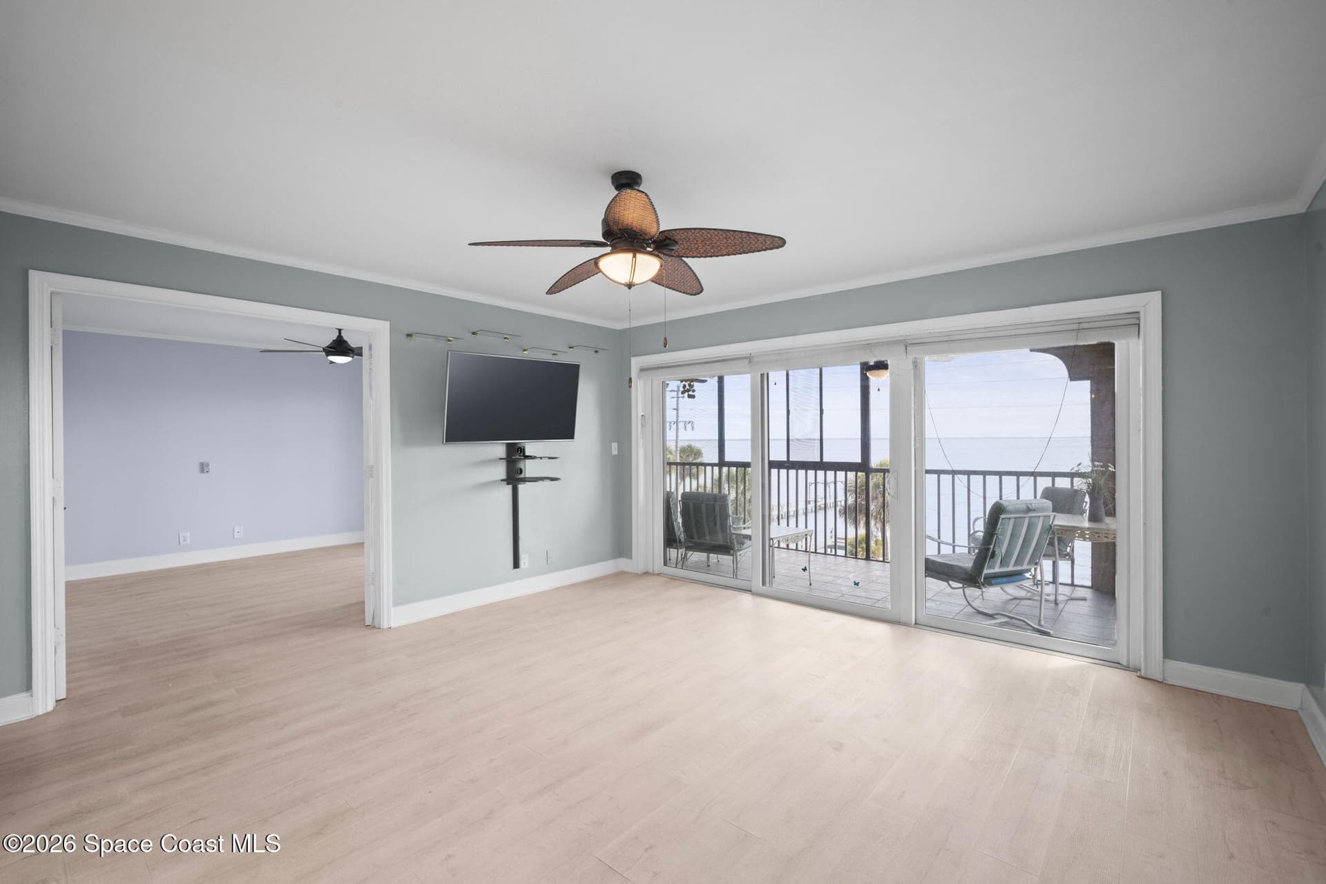 1540 Riverside Drive 12 photo 13