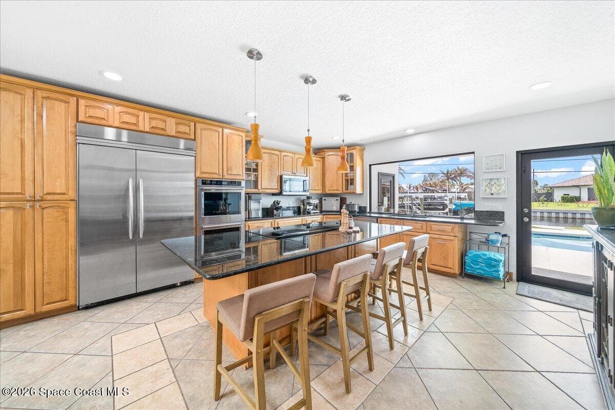 655 Kenwood Court photo 13
