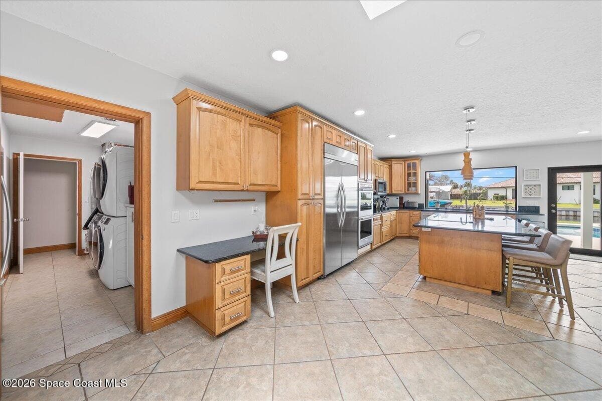 655 Kenwood Court photo 20