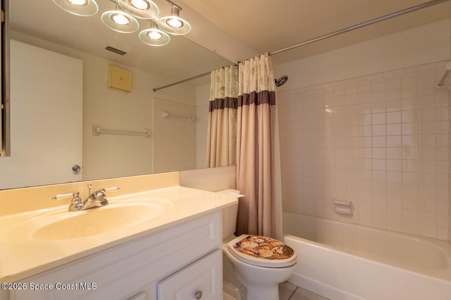2469 S Washington Avenue C201 photo 25
