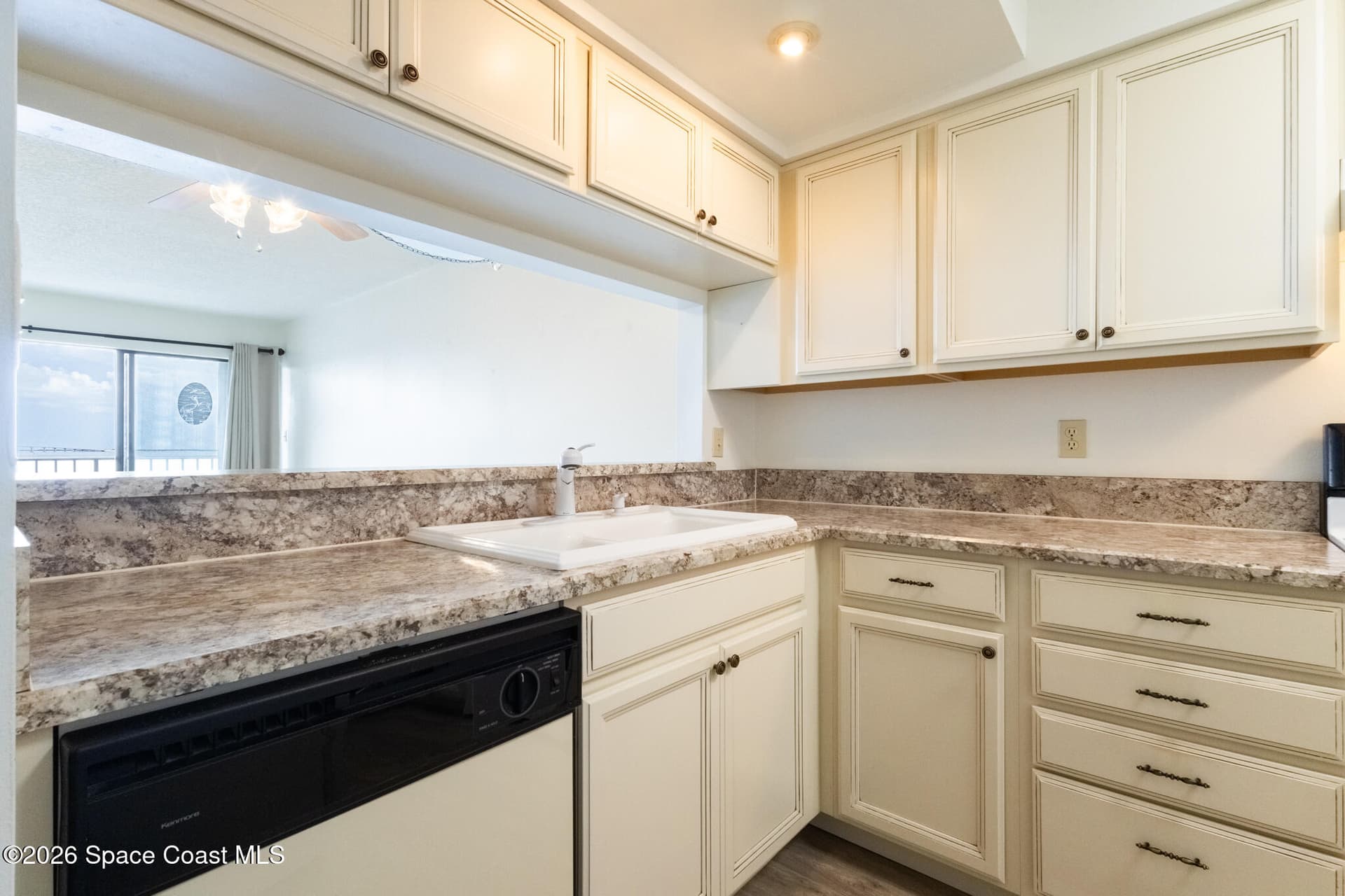 2465 S Washington Avenue A409 photo 9