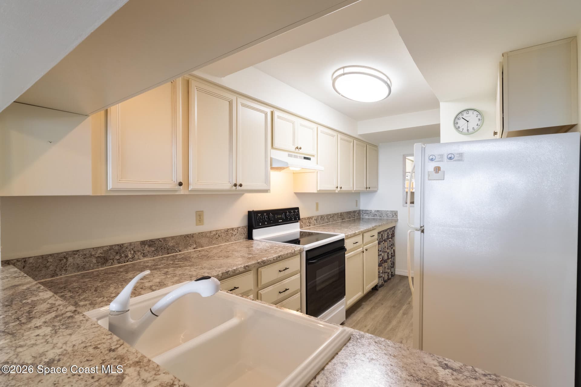 2465 S Washington Avenue A409 photo 11