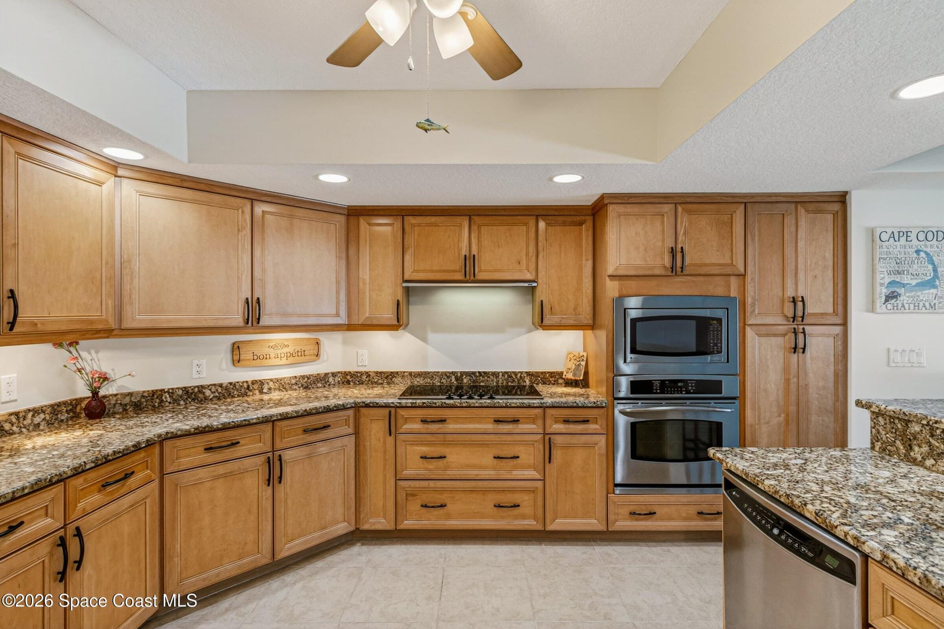 410 Hayes Avenue 303 photo 4