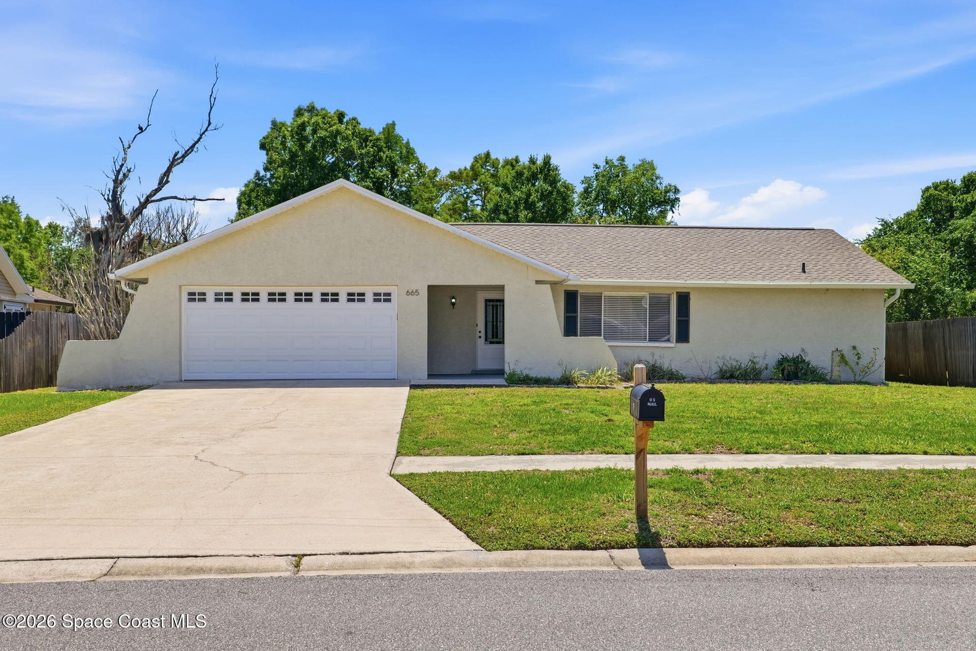 665 Venetian Way photo 2