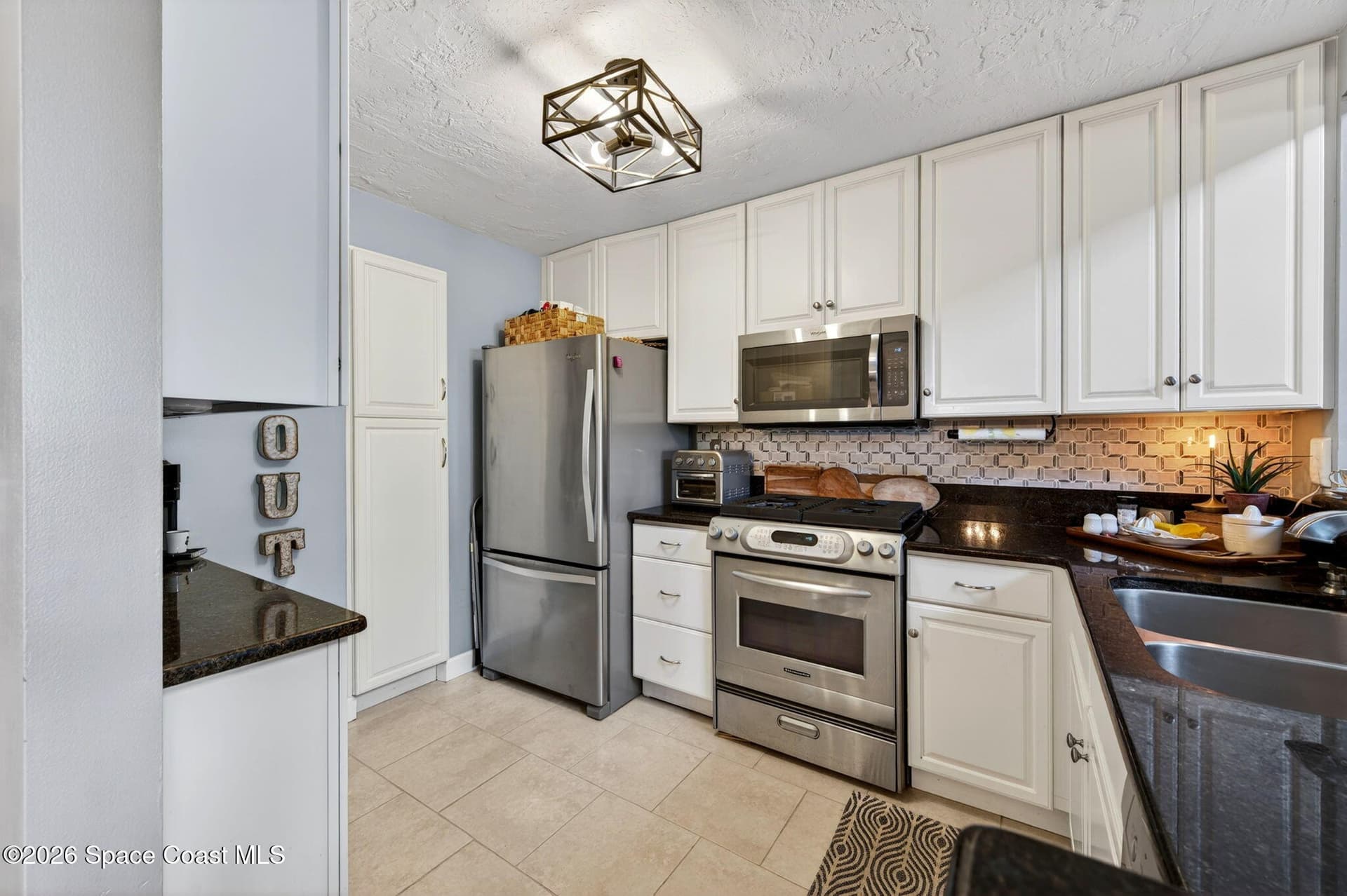360 Lofts Drive photo 3