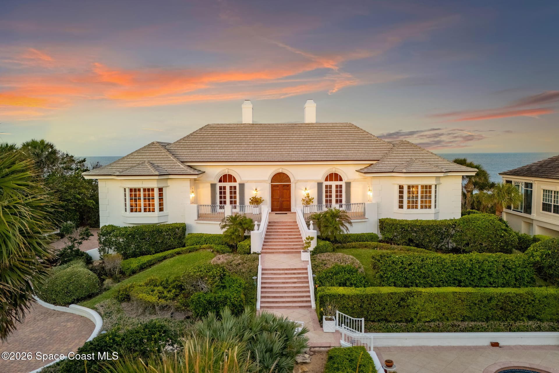 680 Ocean Road photo 4