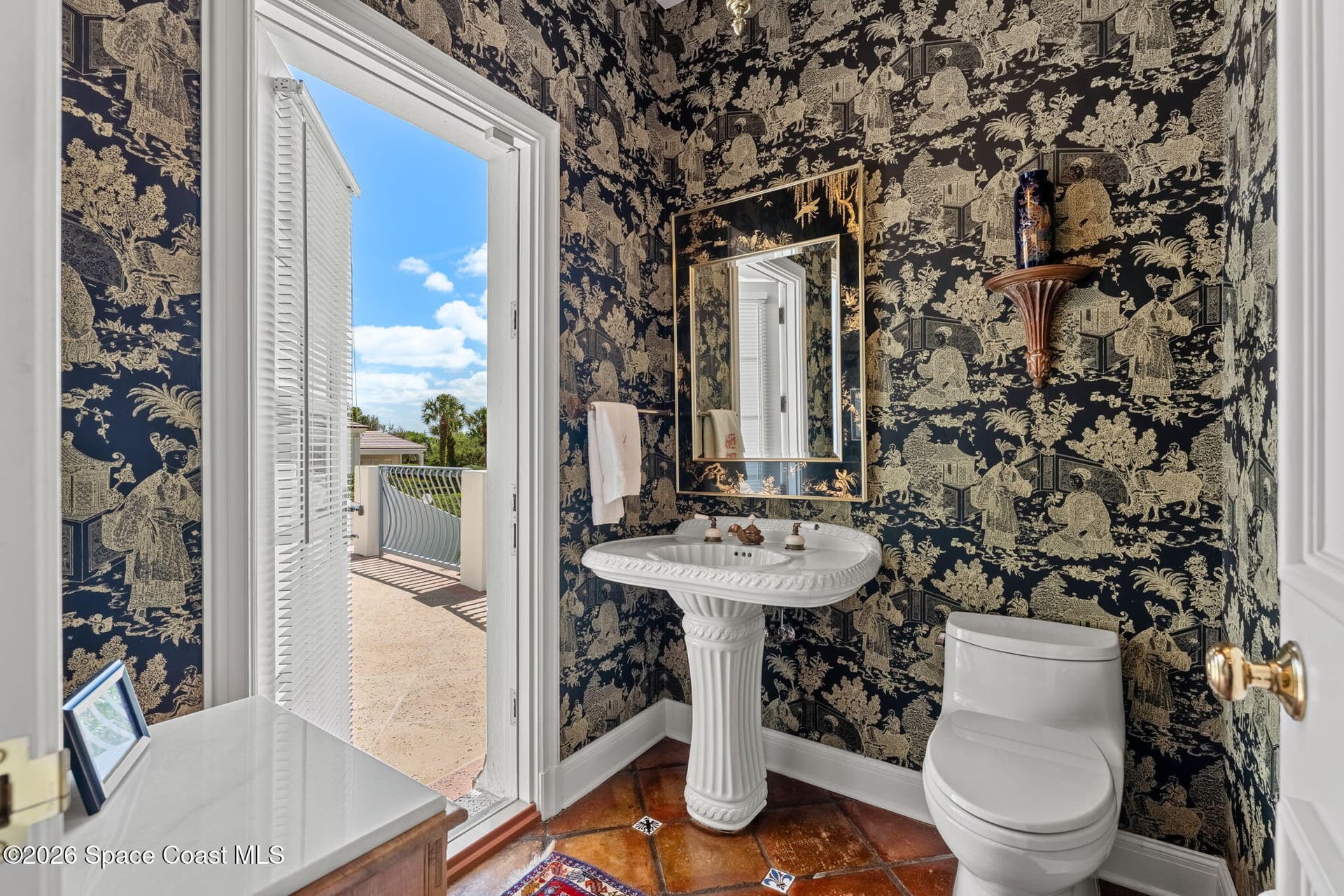 680 Ocean Road photo 21
