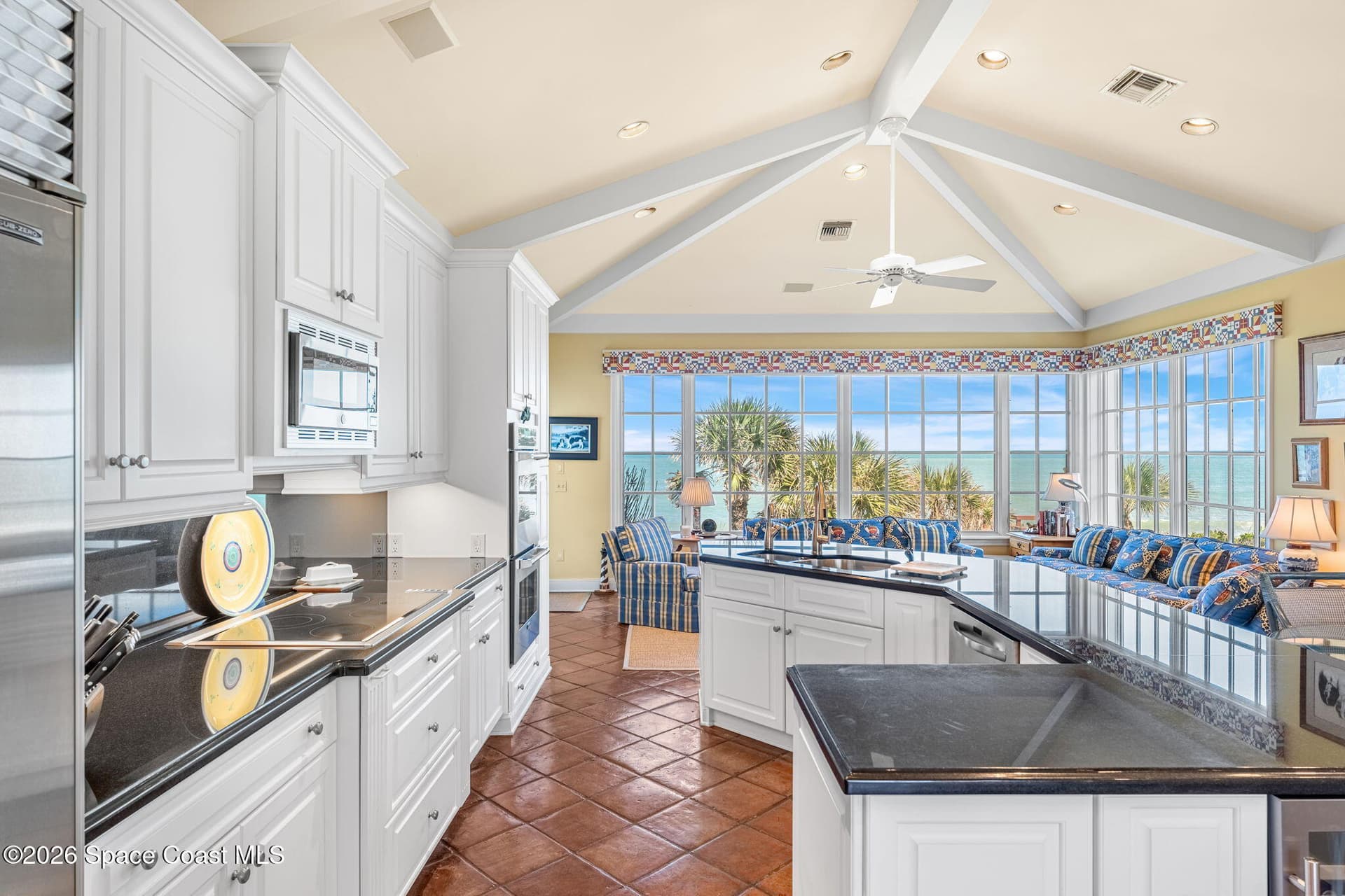 680 Ocean Road photo 23