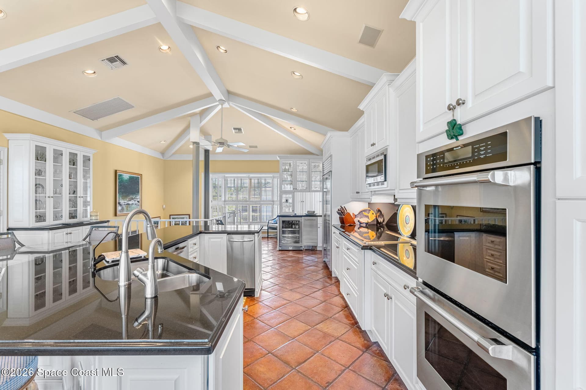 680 Ocean Road photo 24