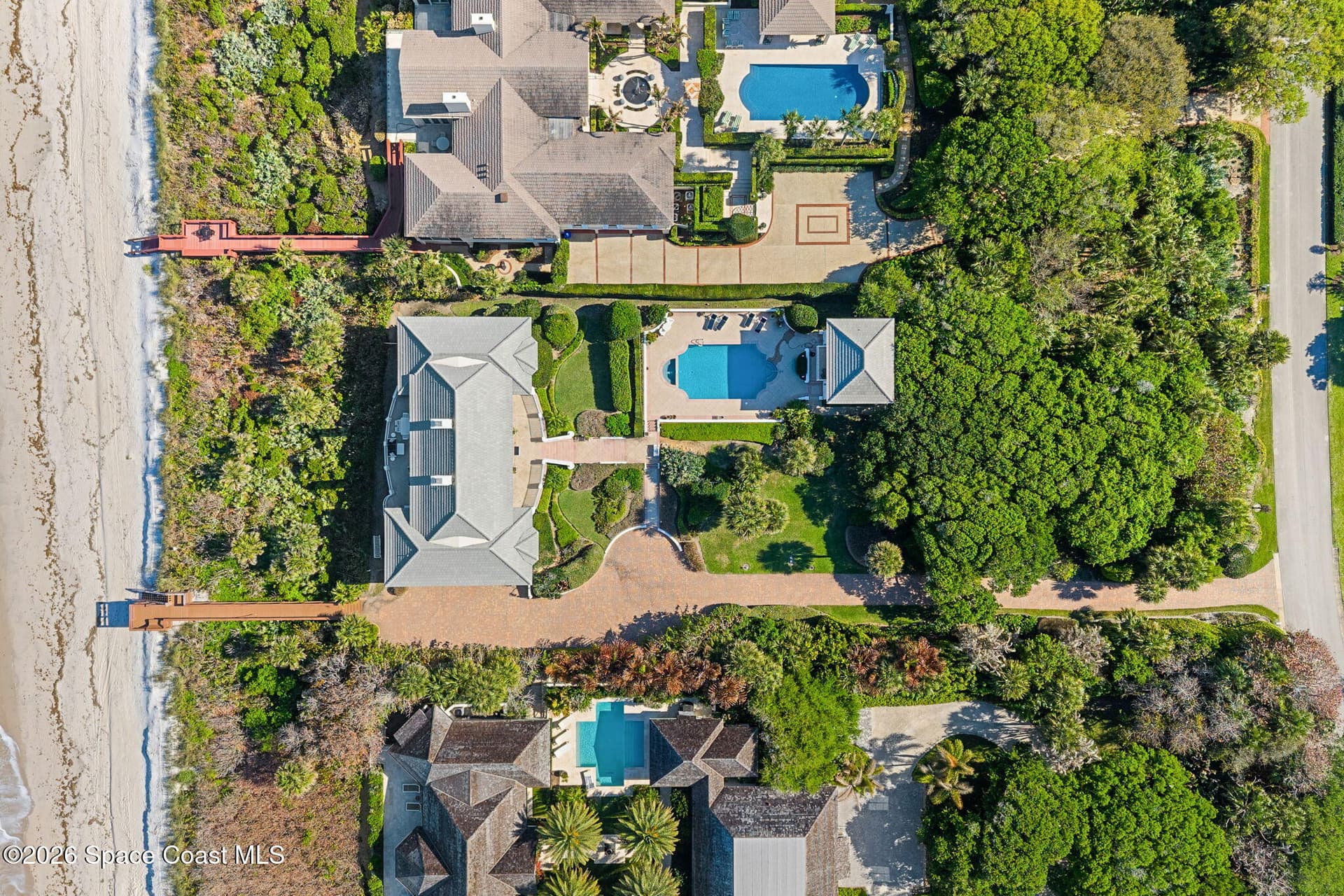 680 Ocean Road photo 2