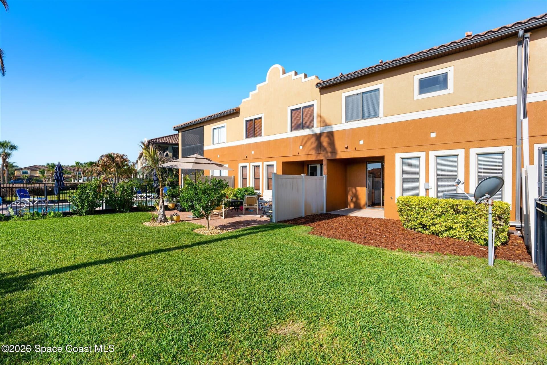 737 Ventura Drive photo 16