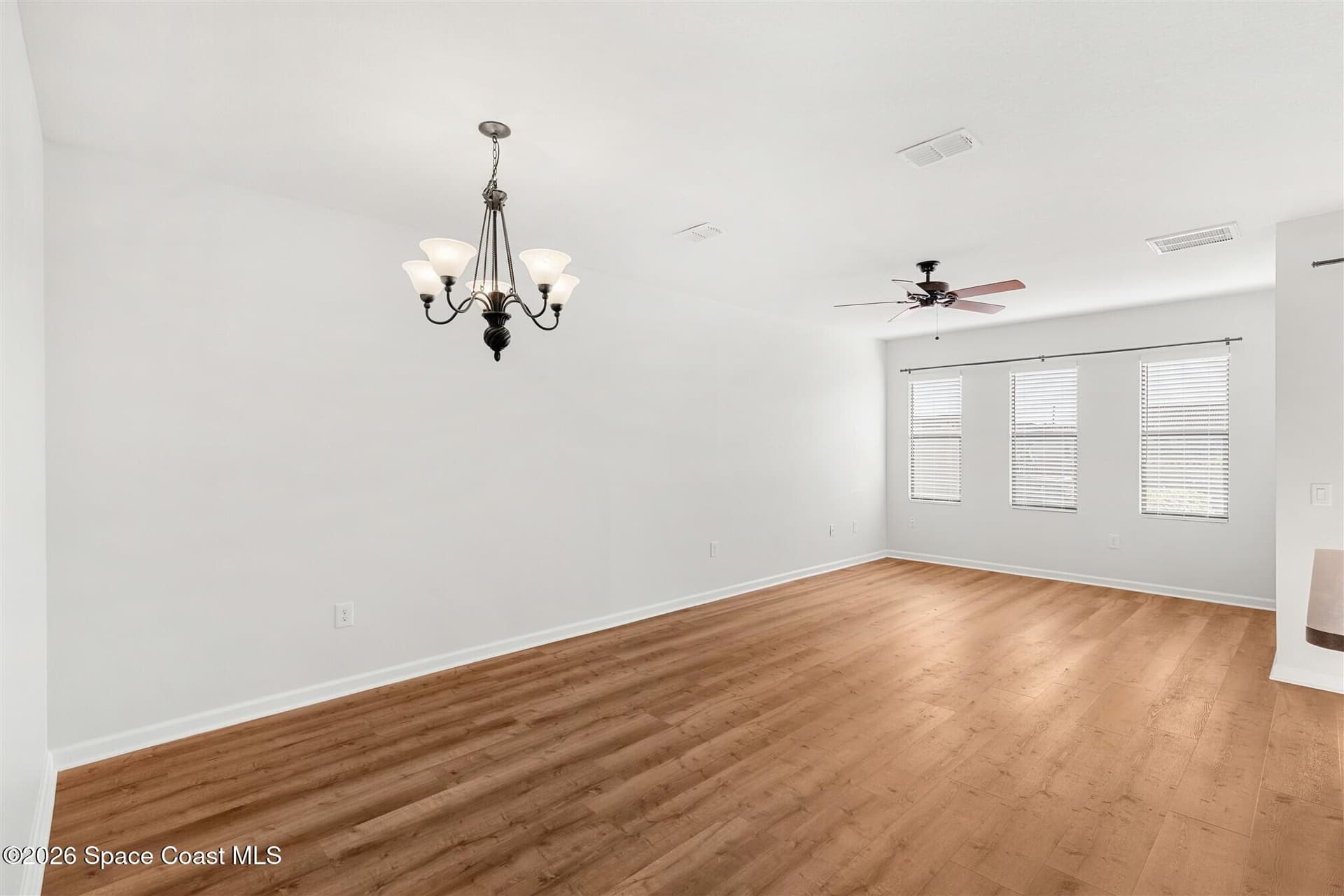 737 Ventura Drive photo 11