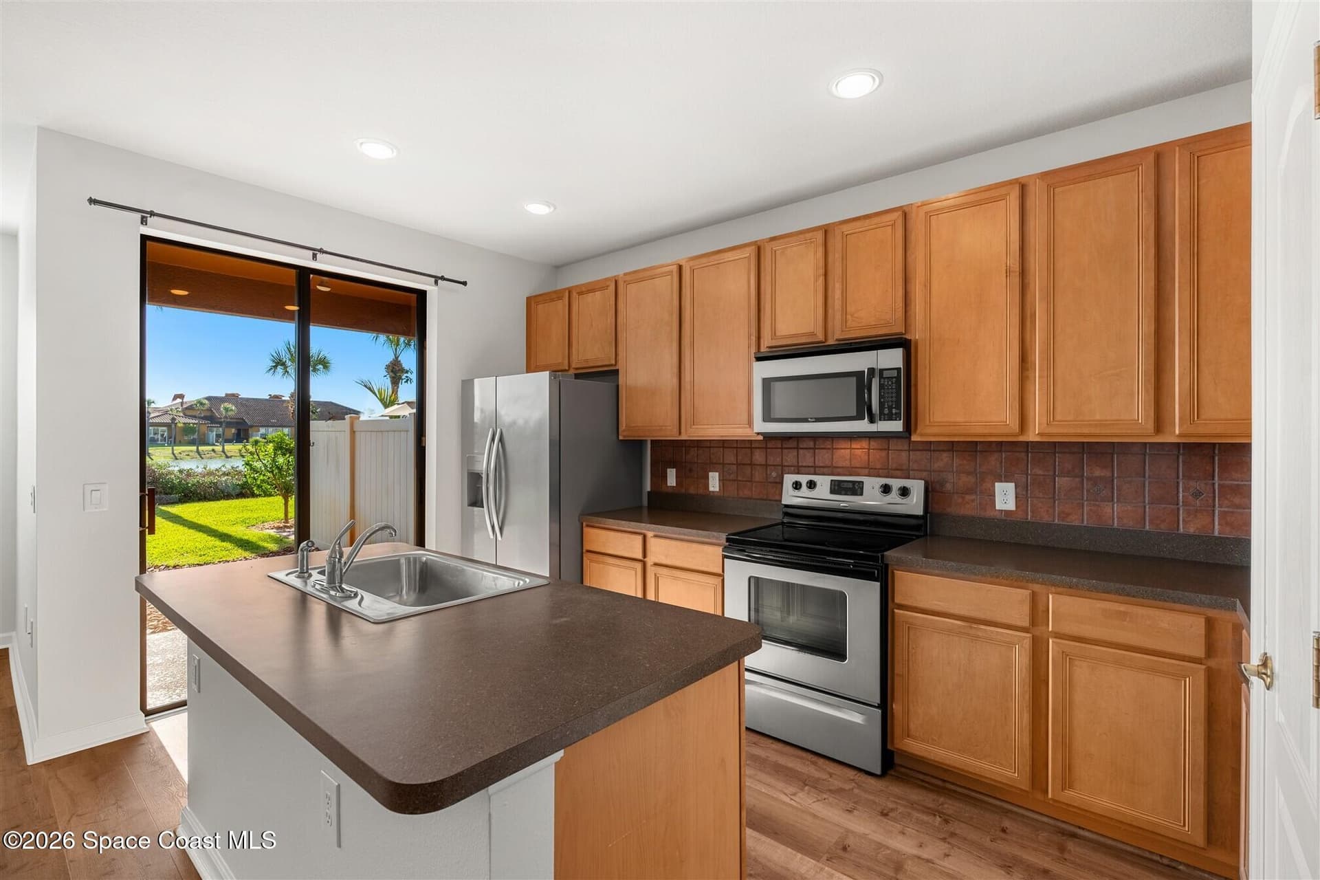 737 Ventura Drive photo 9