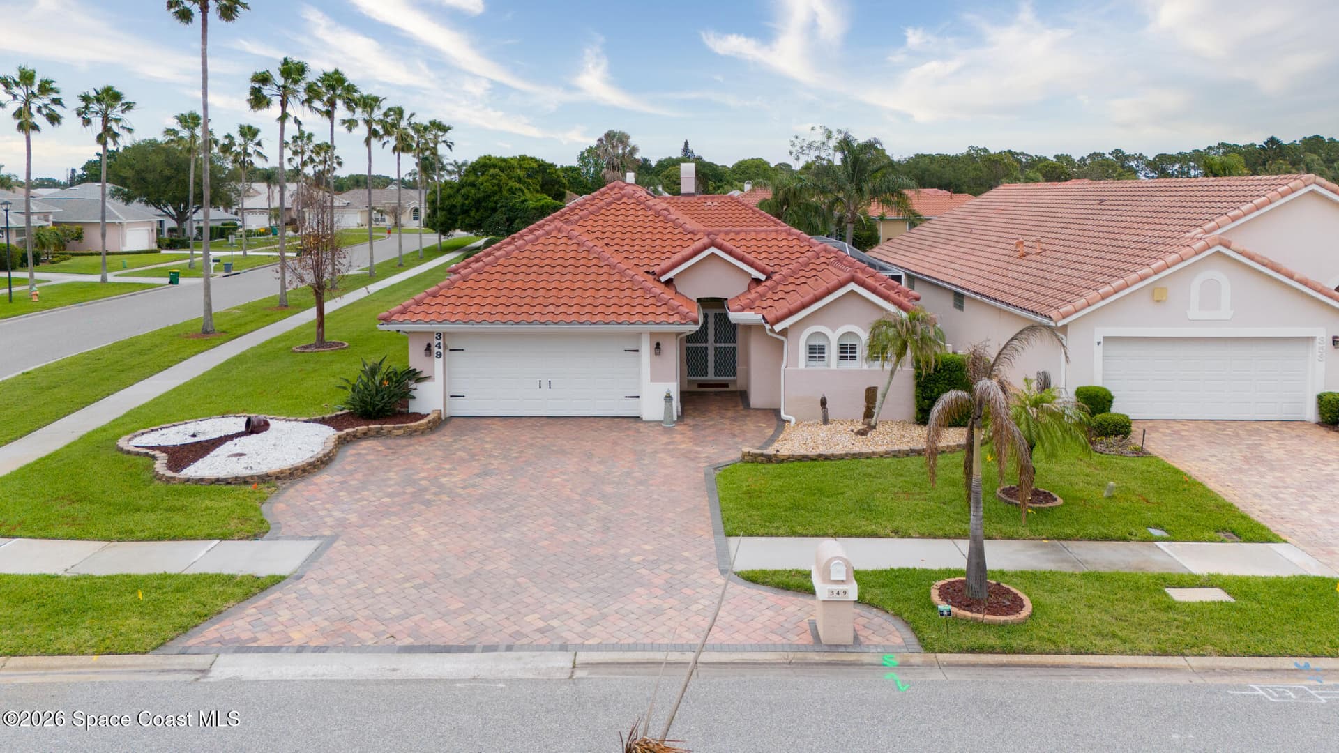 349 Carmel Drive photo 4