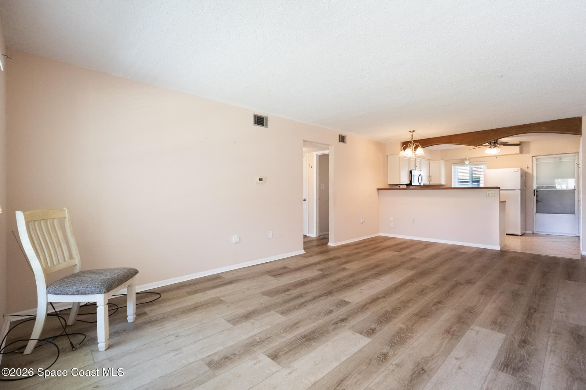 190 E Olmstead Drive B8 photo 5