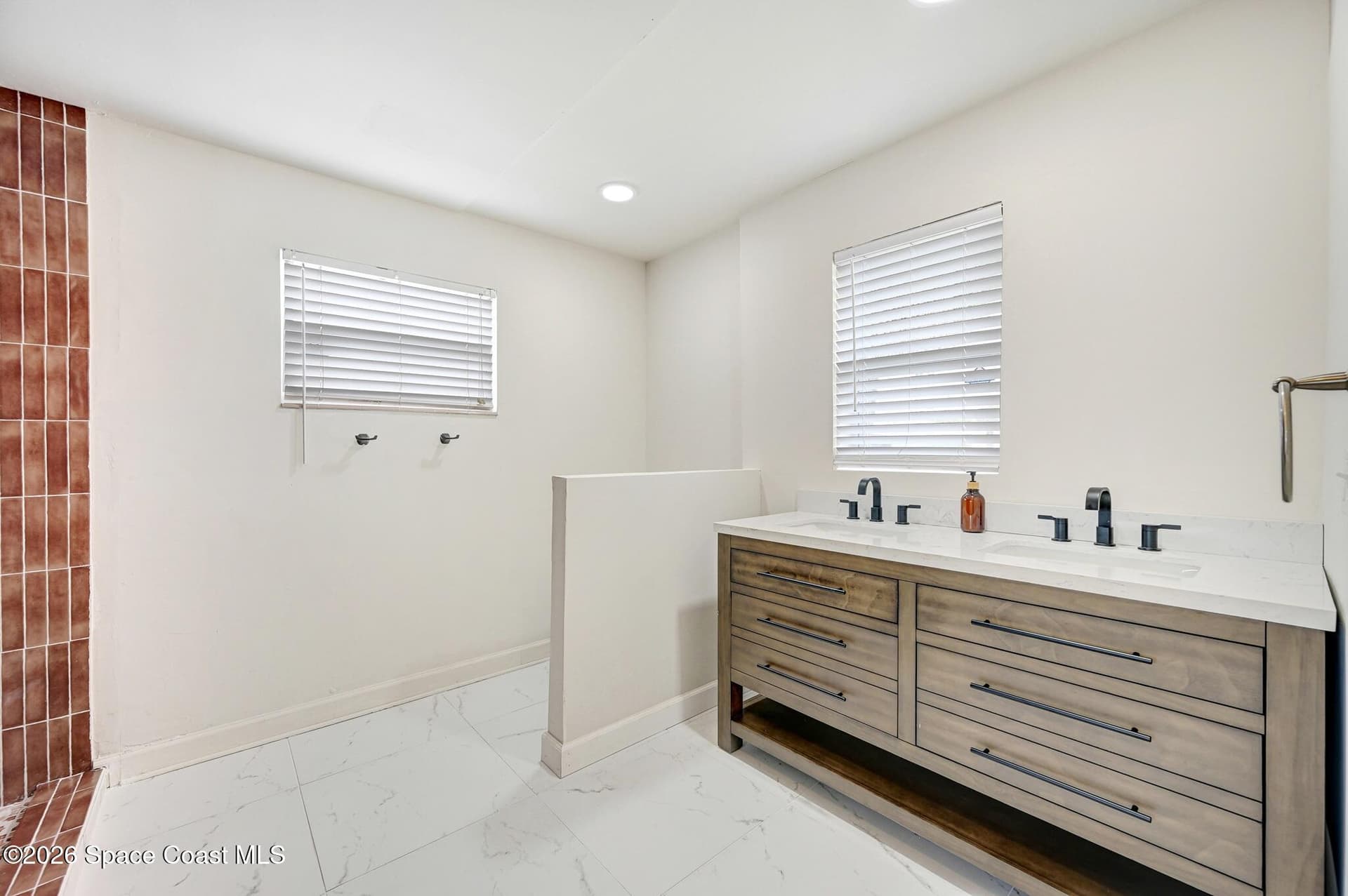 1435 Anchor Lane photo 8
