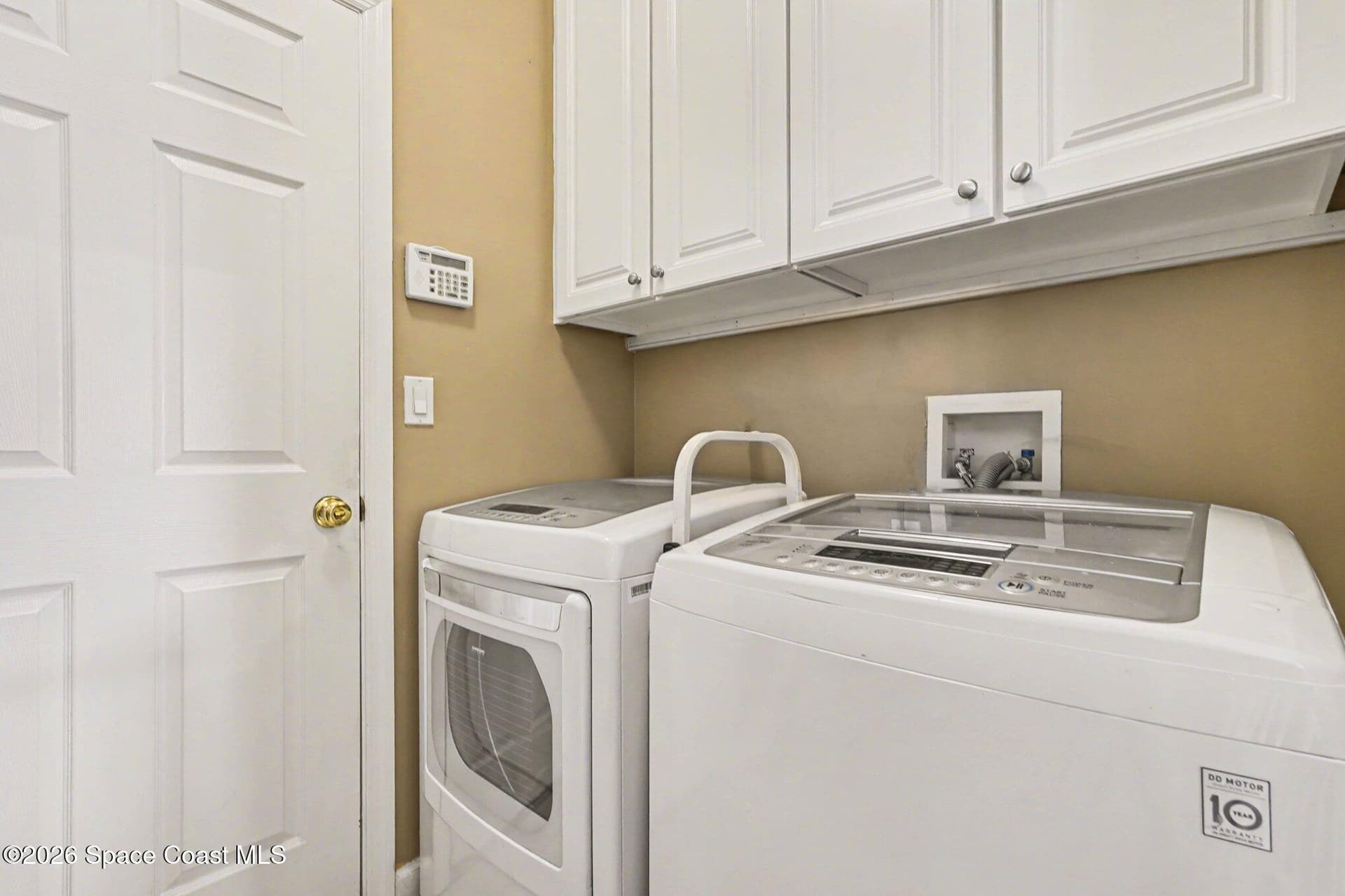 348 Gardendale Circle SE photo 16